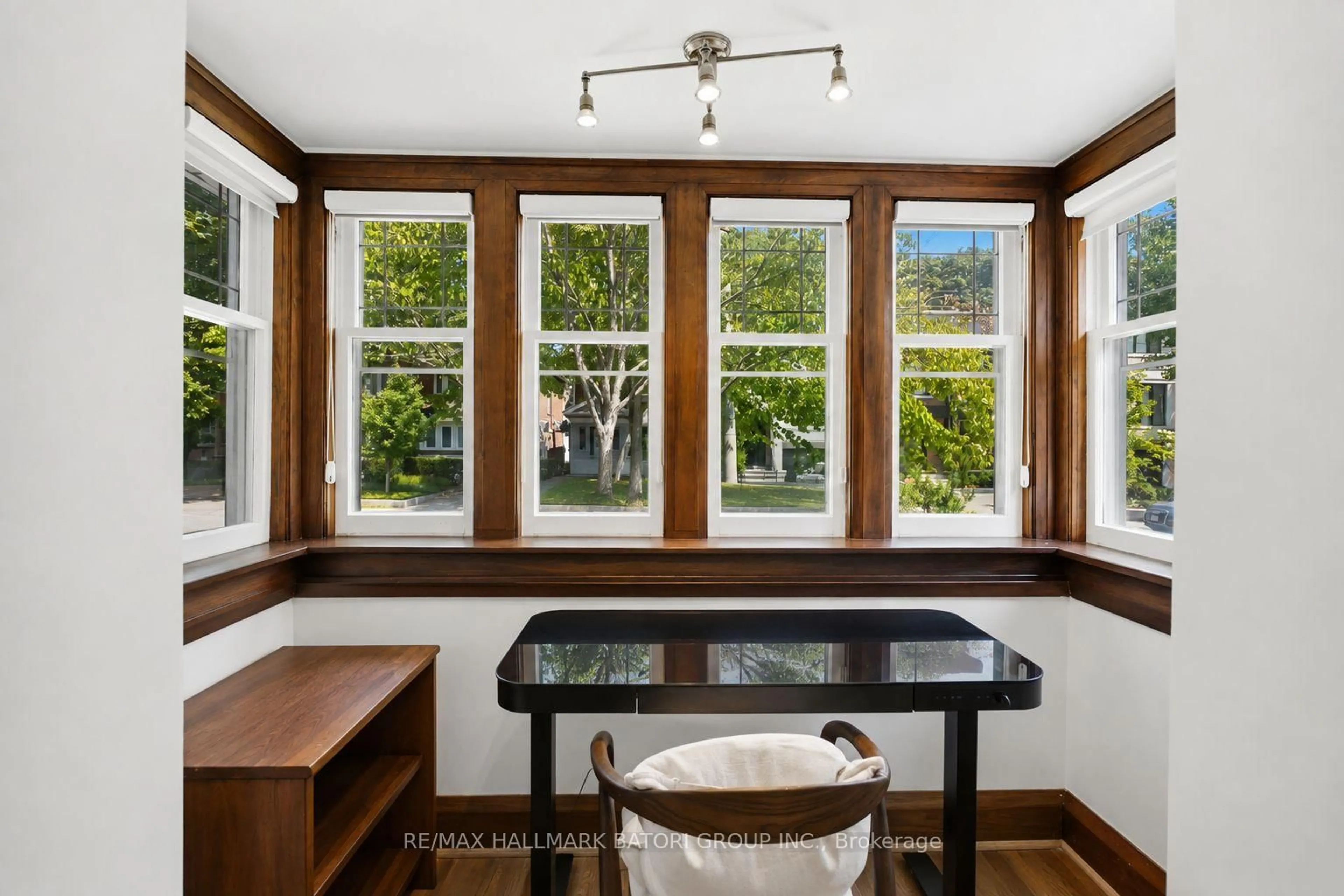 Dining room, wood/laminate floor for 58 Castlewood Rd, Toronto Ontario M5N 2L2