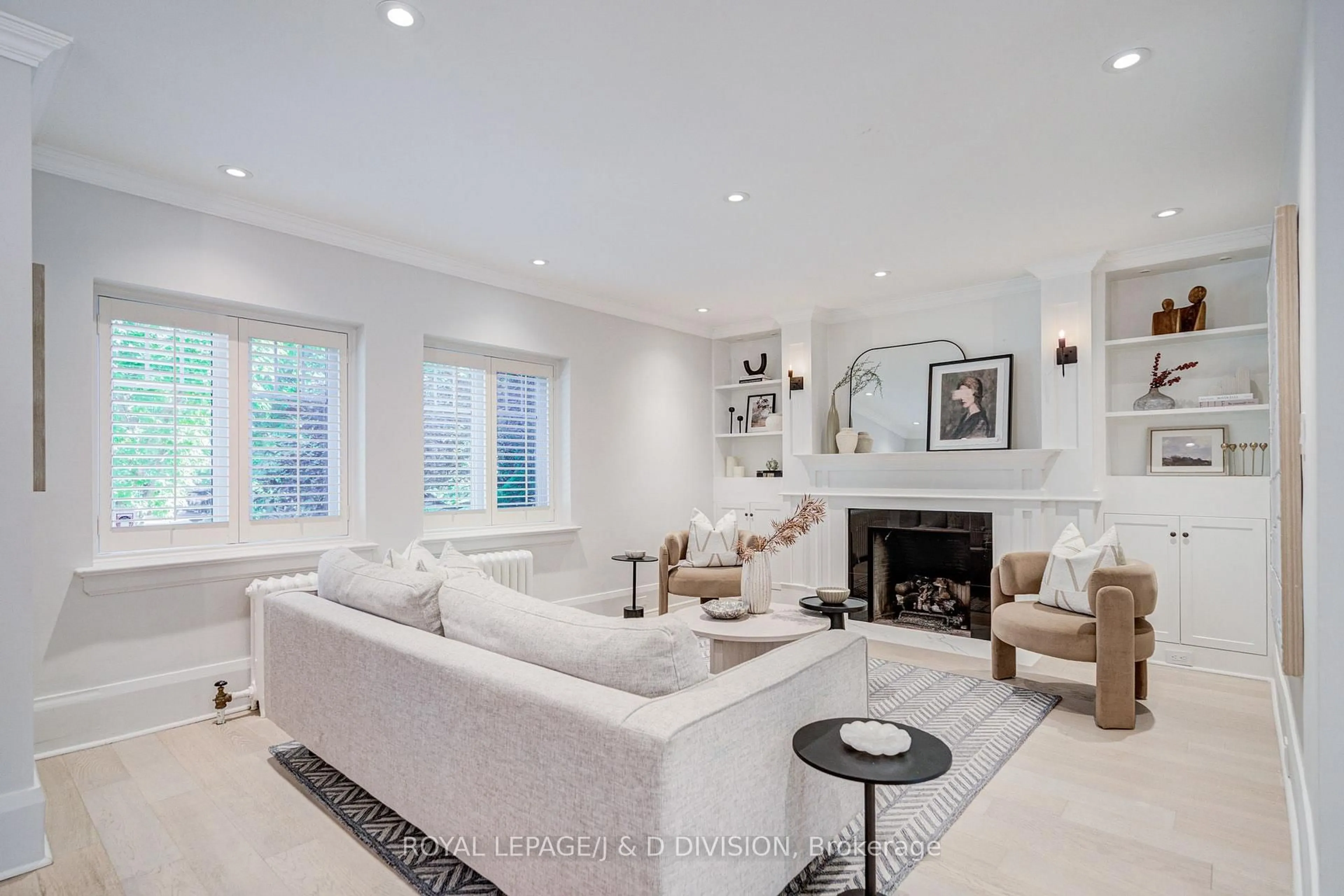 Living room with furniture, unknown for 103 Stibbard Ave, Toronto Ontario M4P 2B9