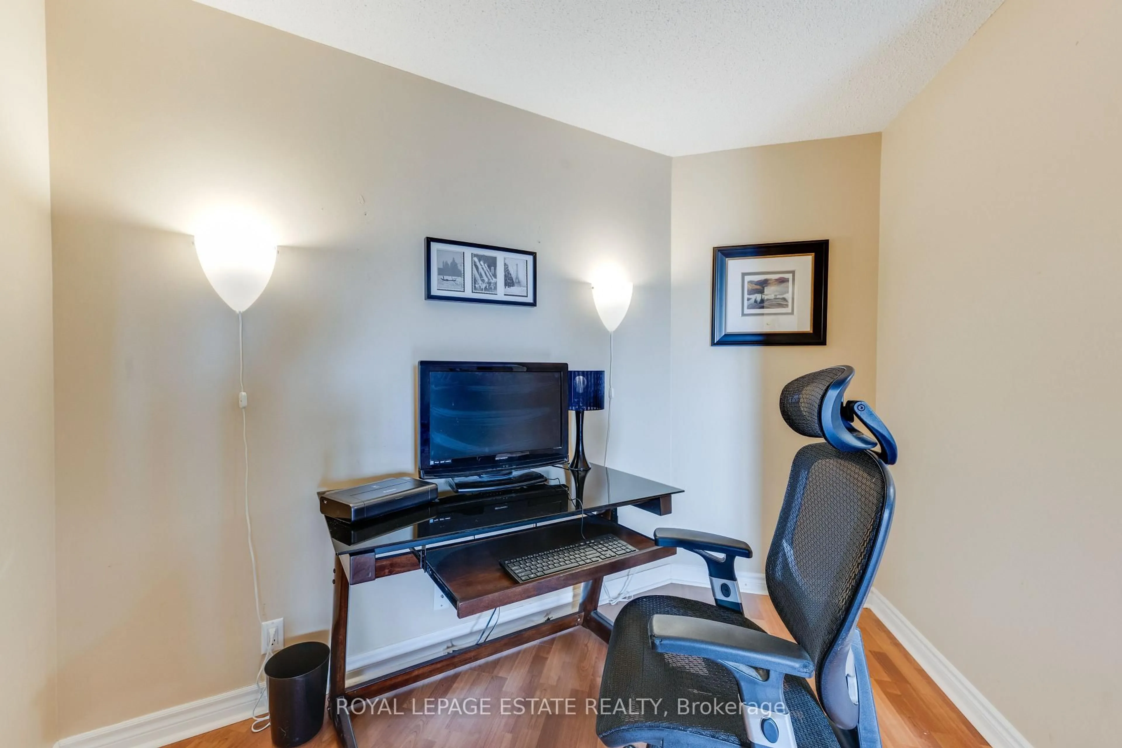 Unknown for 1720 Eglinton Ave #623, Toronto Ontario M4A 2X8
