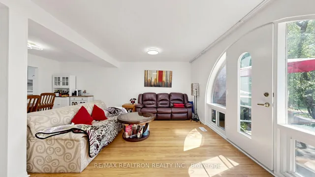 10 Esterbrooke Ave #59, Toronto 4