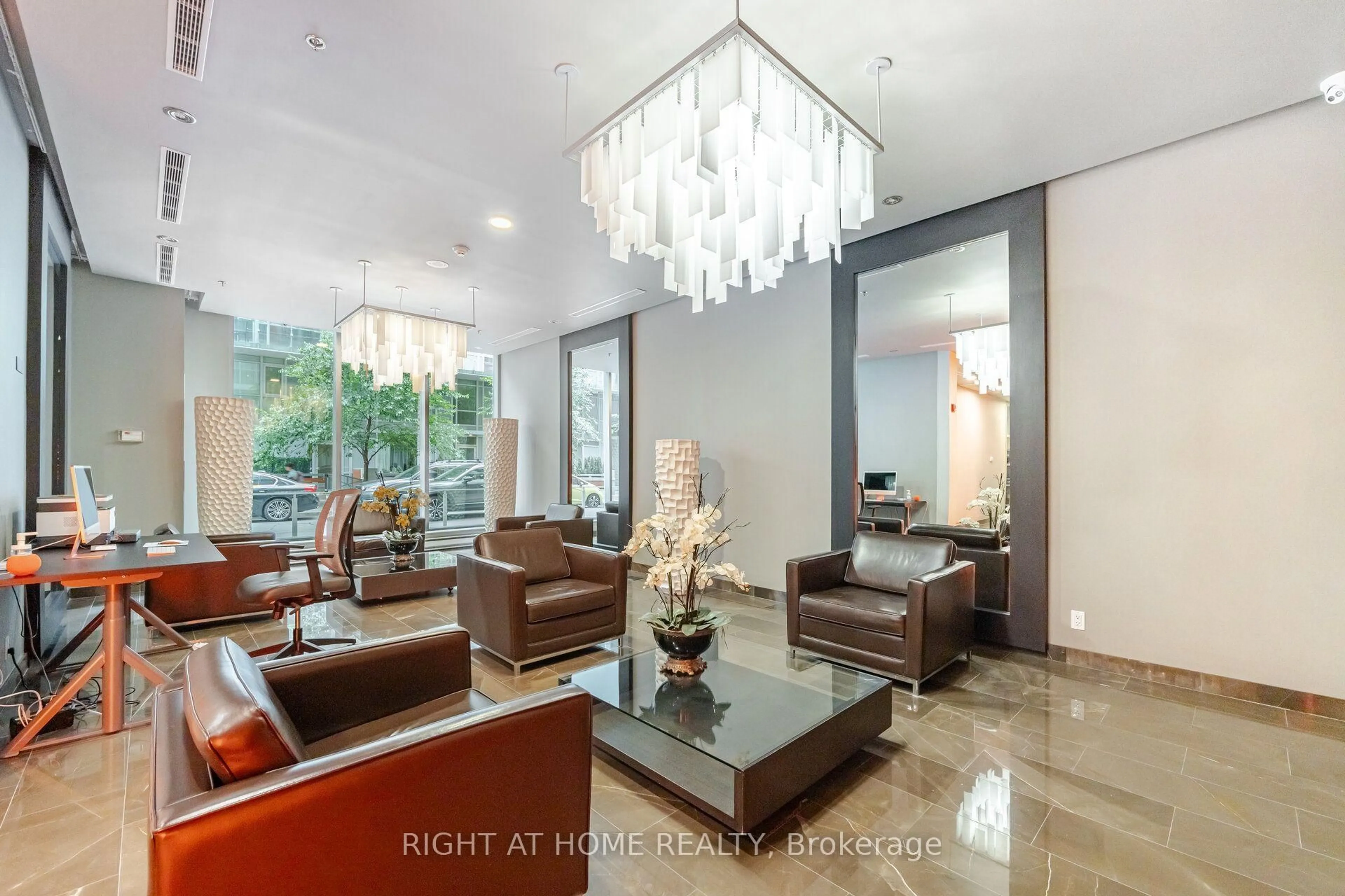 Lobby for 21 Nelson St #Lph01, Toronto Ontario M5V 3H9