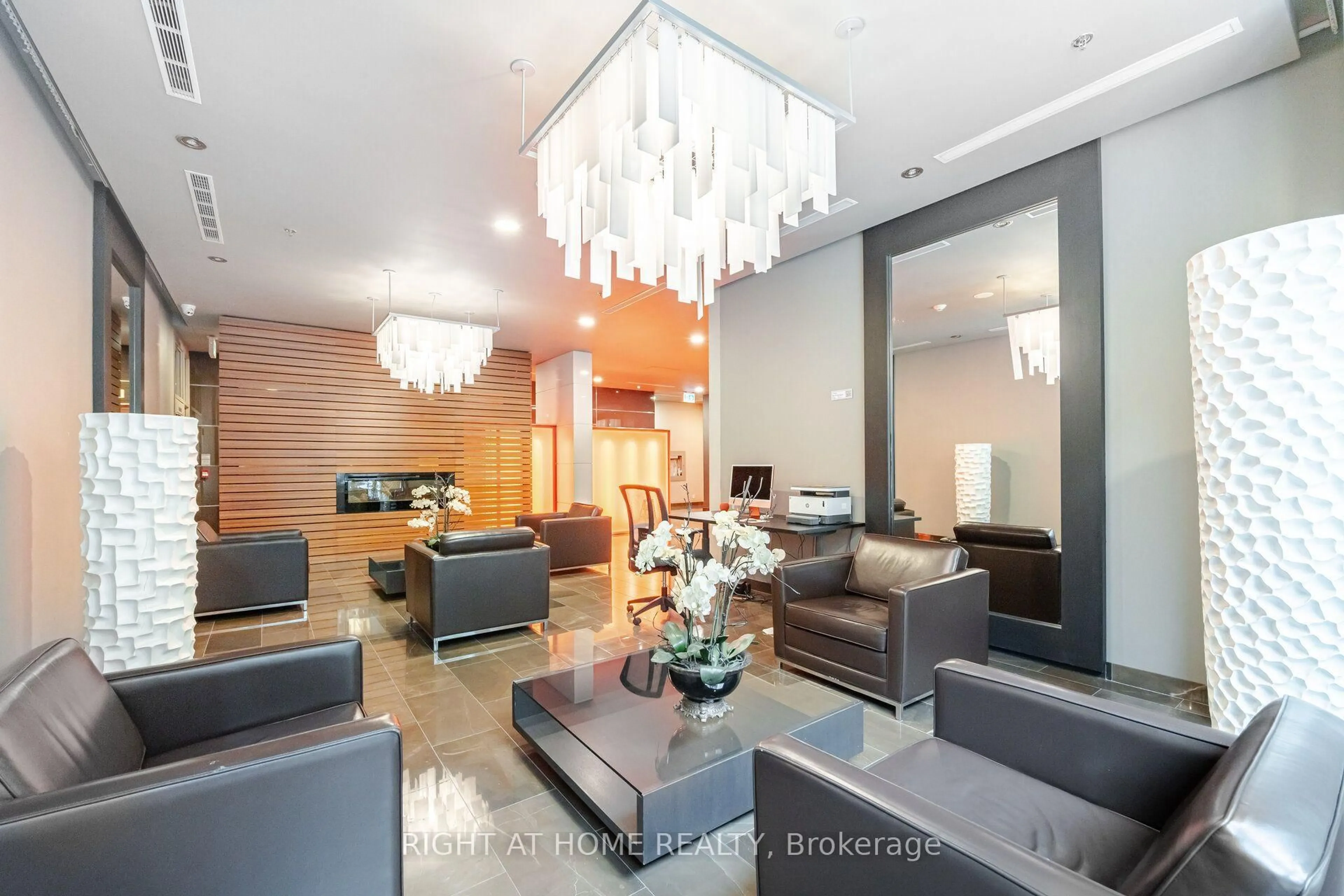 Lobby for 21 Nelson St #Lph01, Toronto Ontario M5V 3H9
