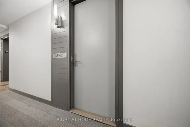 21 Nelson St #Lph01, Toronto 5