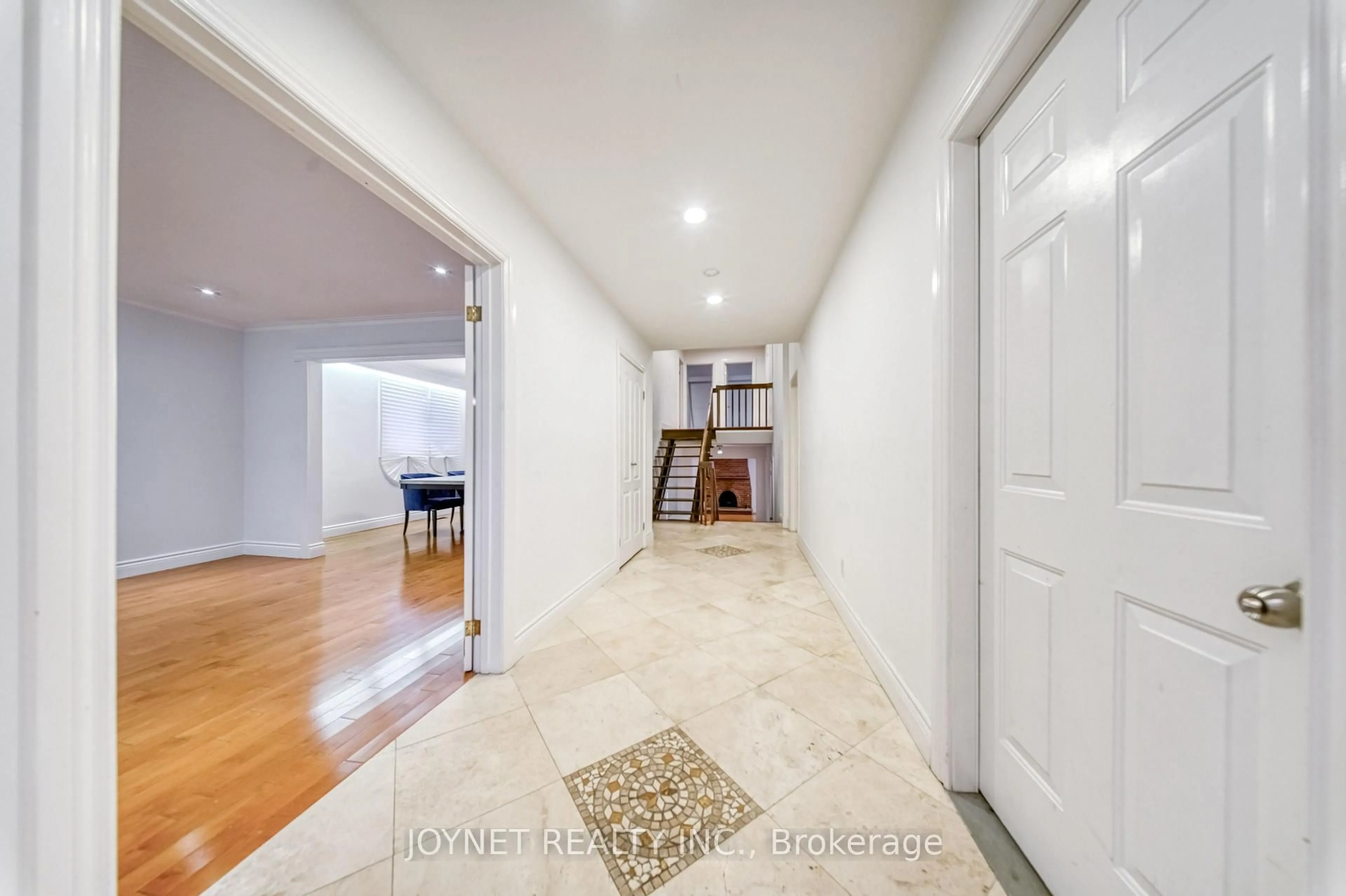 Unknown for 18 Bruce Farm Dr, Toronto Ontario M2H 1G3