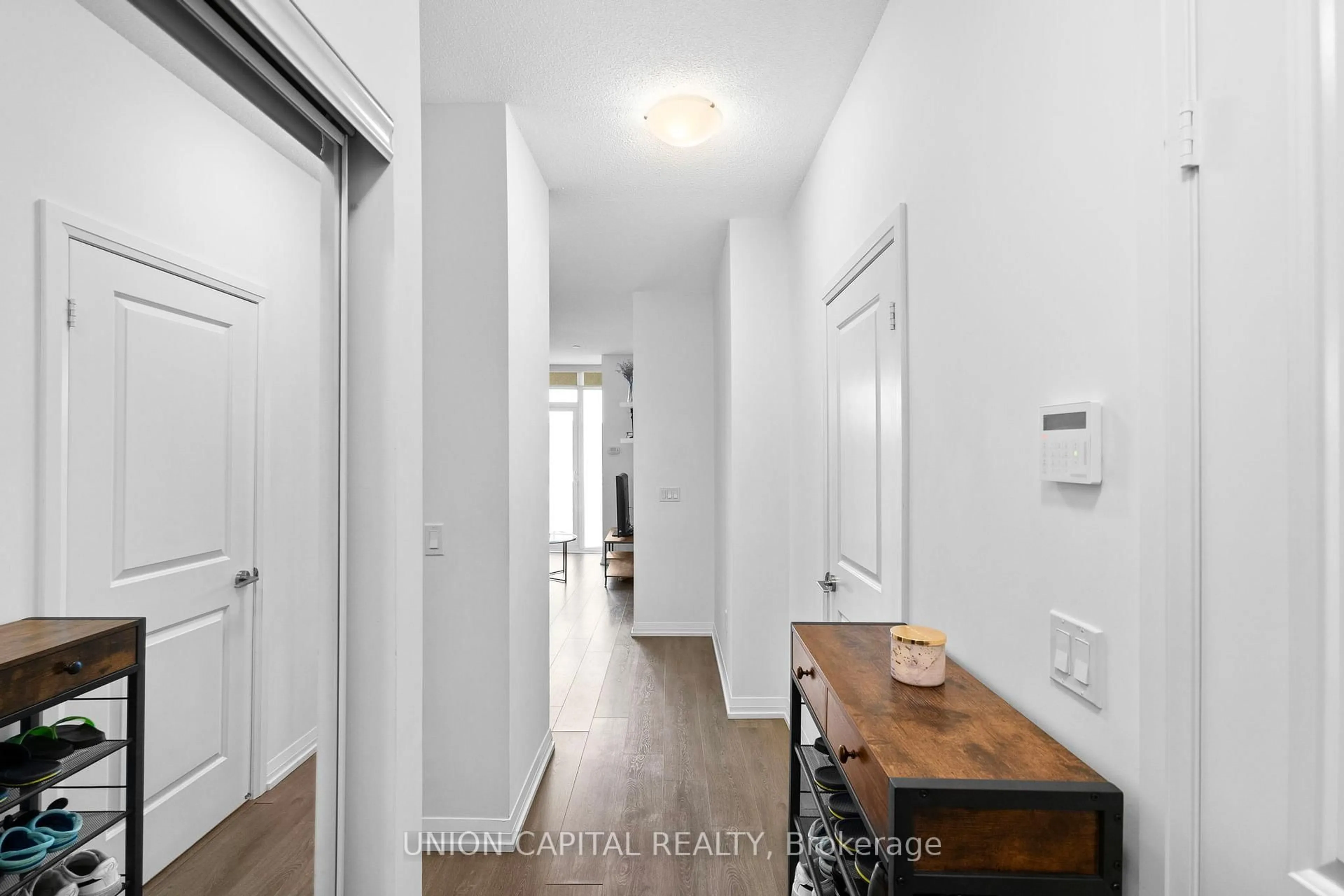 Indoor entryway for 50 Ann O'reilly Rd #310, Toronto Ontario M2J 0C9