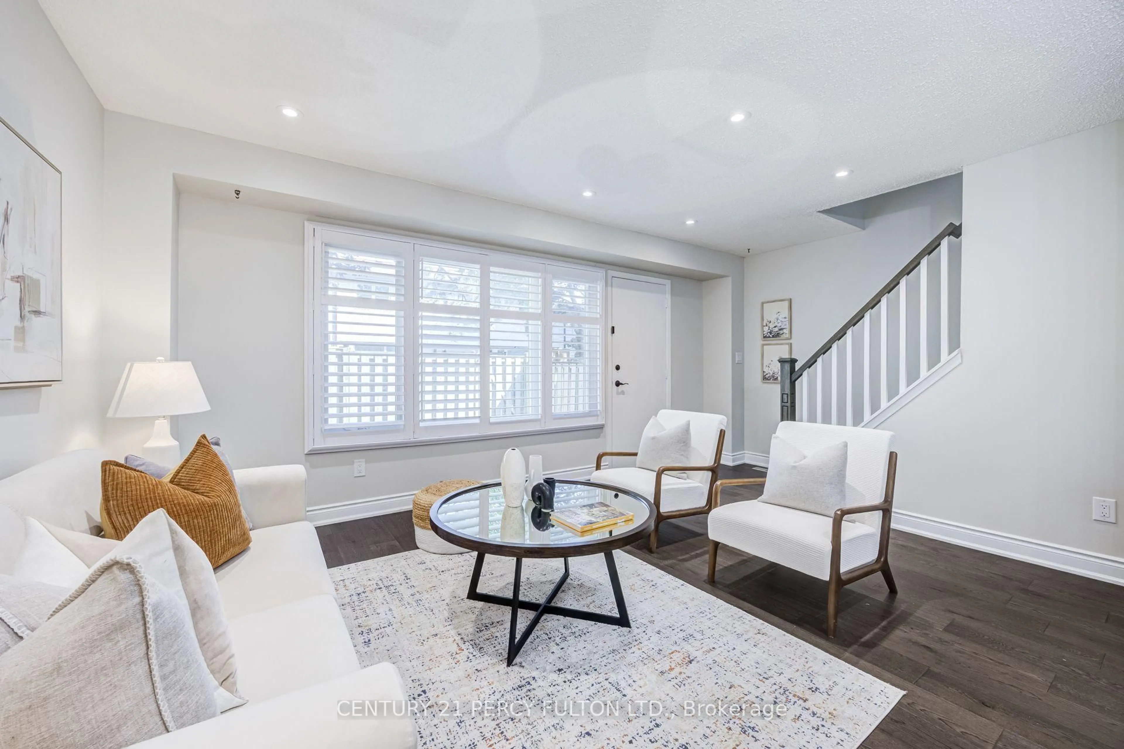 Living room with furniture, unknown for 87 Crab Apple Way, Toronto Ontario M3A 3N2