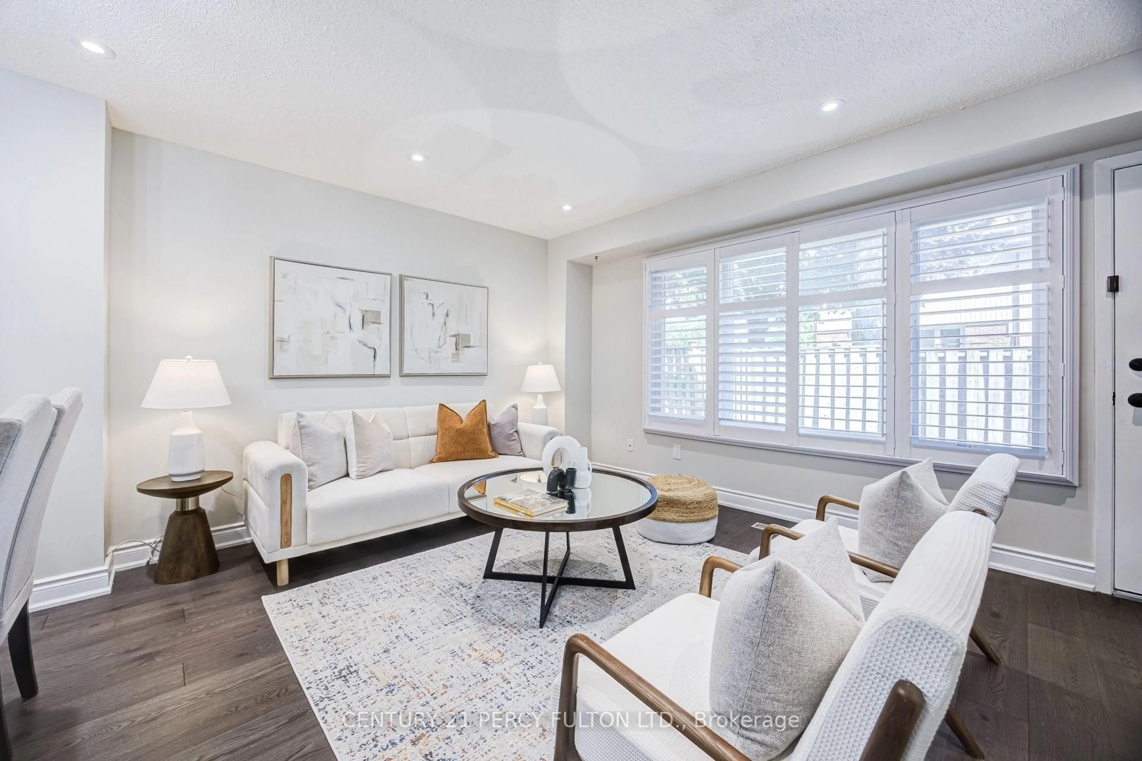 Living room with furniture, unknown for 87 Crab Apple Way, Toronto Ontario M3A 3N2