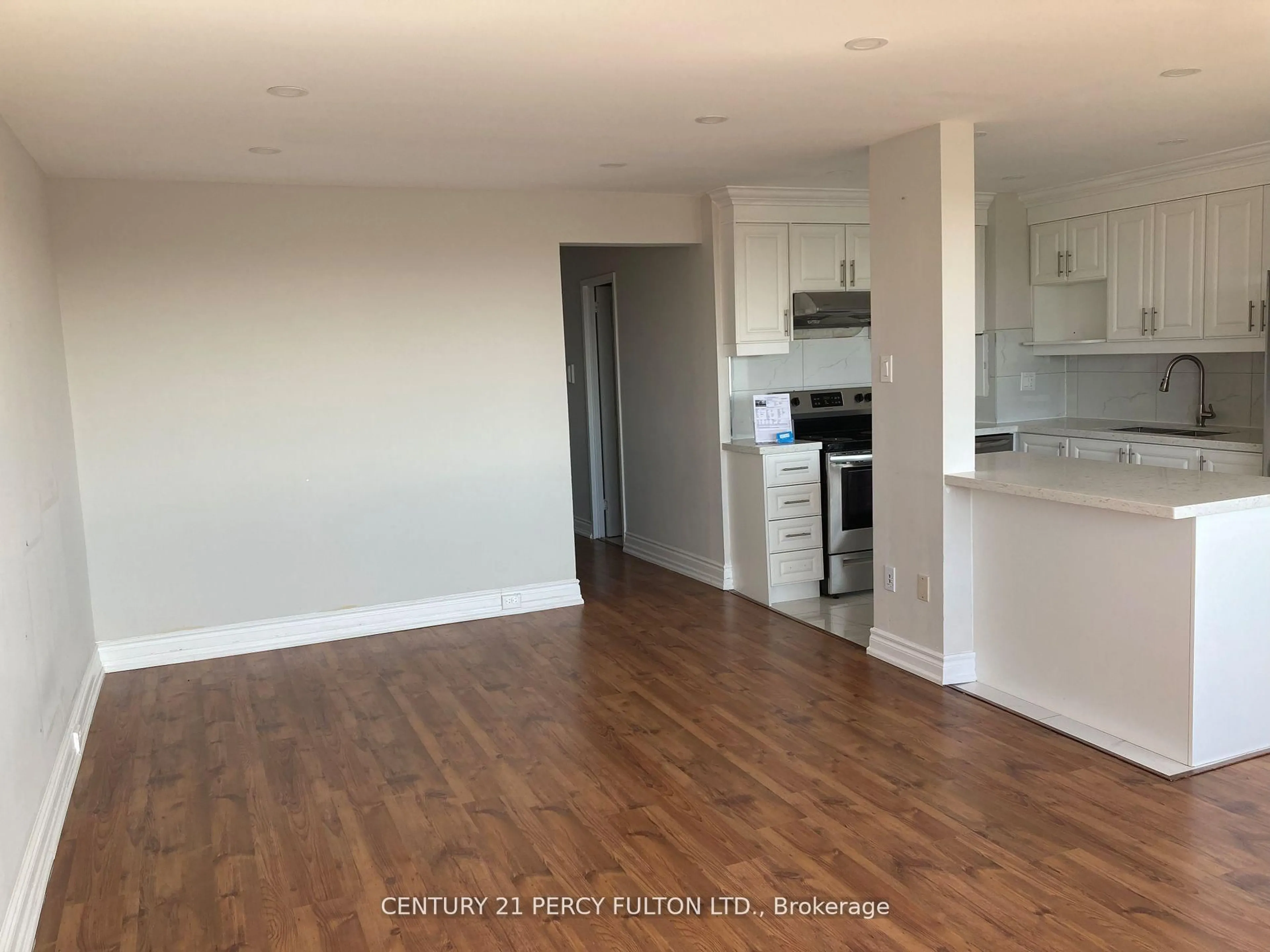 A pic of a room for 10 Sunny Glen Way #1904, Toronto Ontario M3C 2Z3