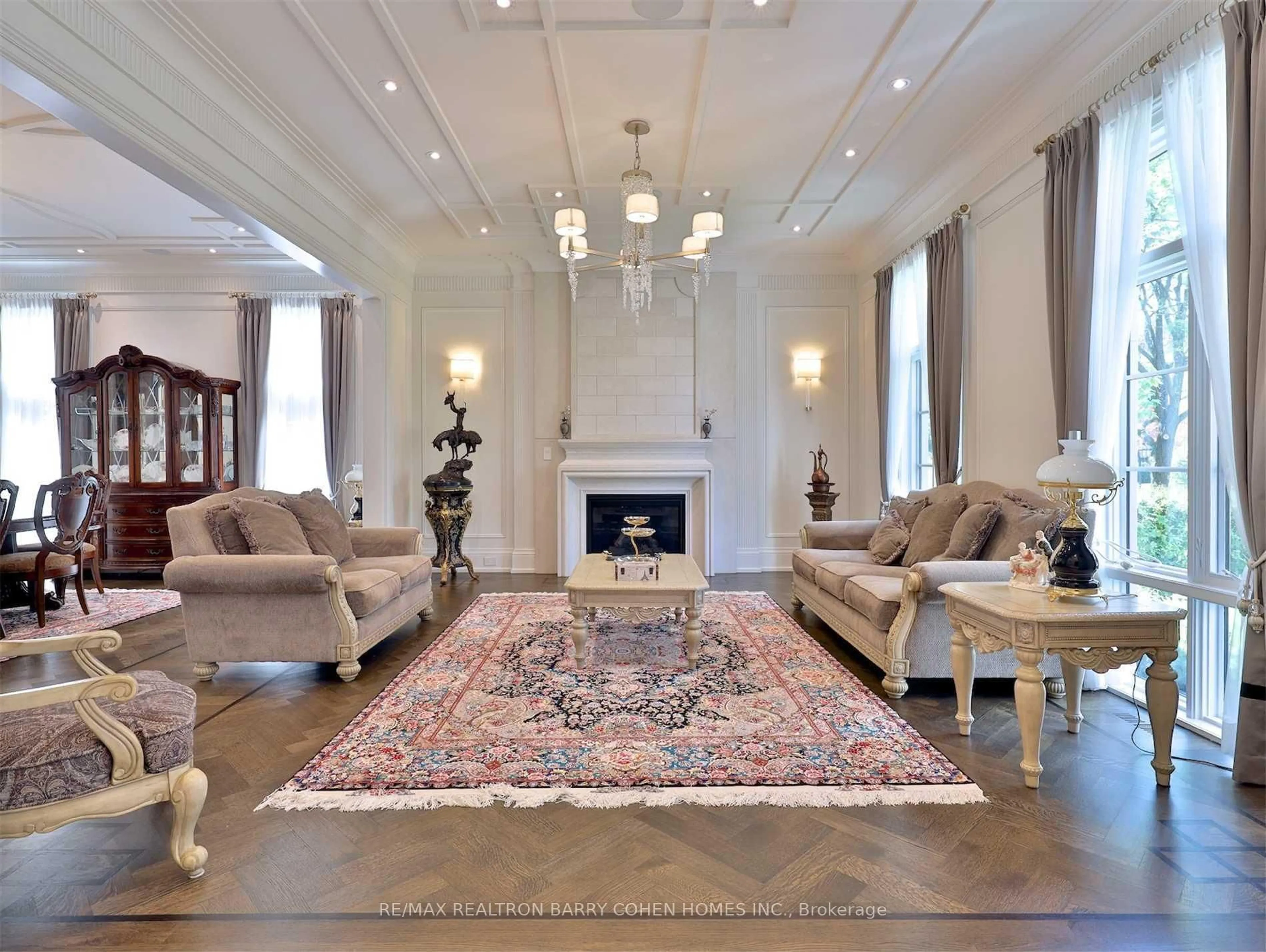Living room with furniture, carpet floor for 39 Arjay Cres, Toronto Ontario M2L 1C6