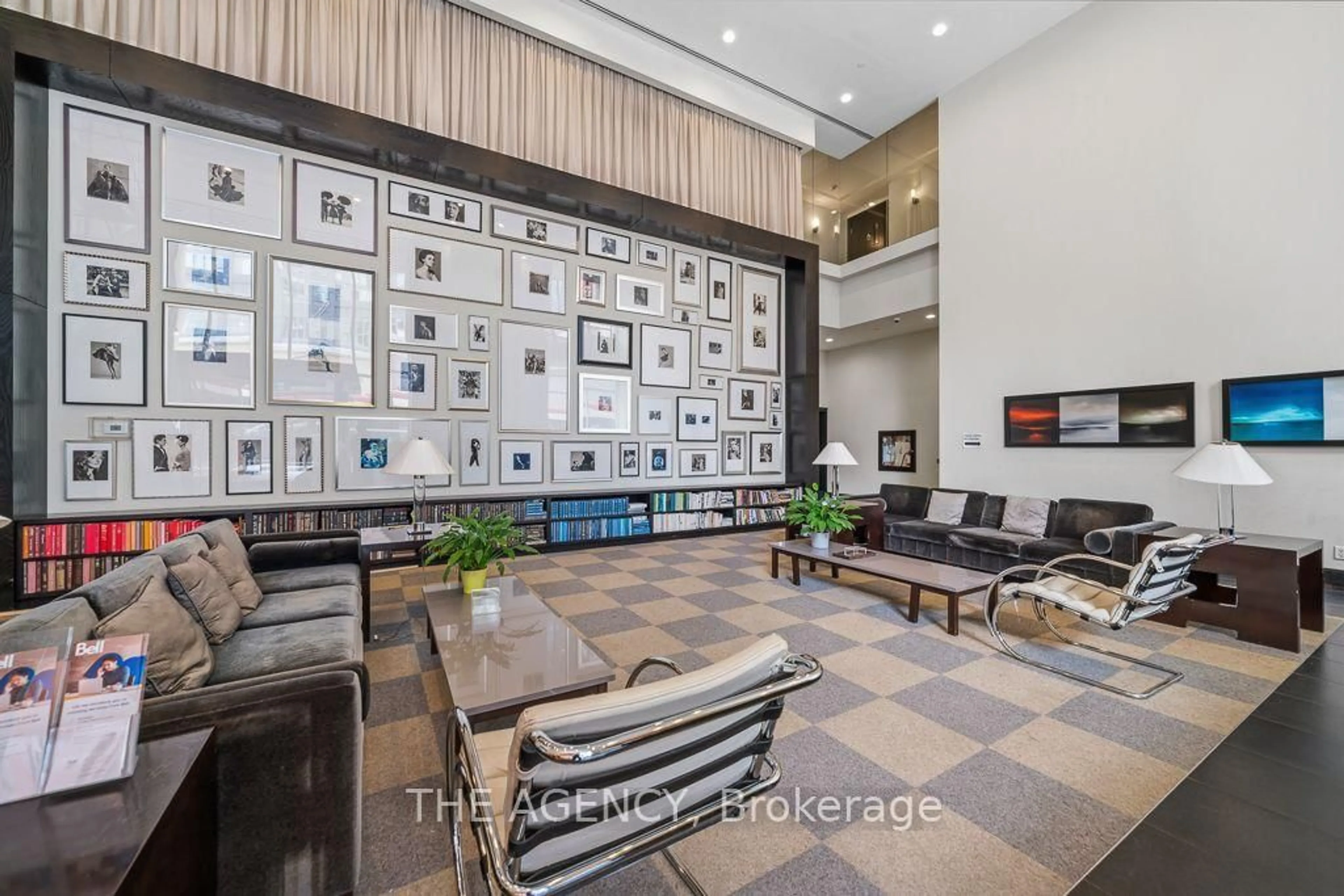 Lobby for 438 King St #1314, Toronto Ontario M5V 3T9