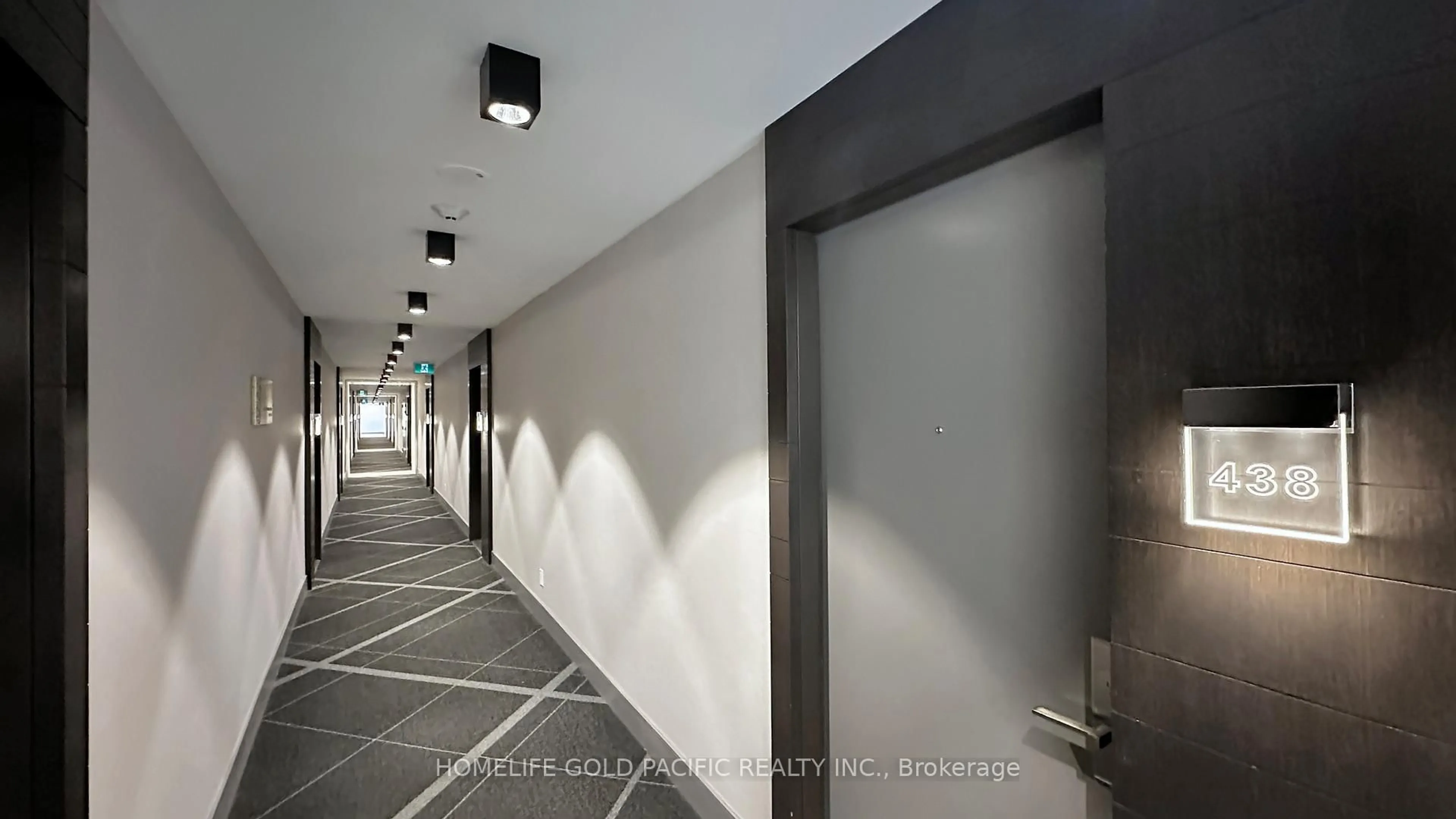Indoor foyer for 15 Merchants Wharf #438, Toronto Ontario M5A 0N8