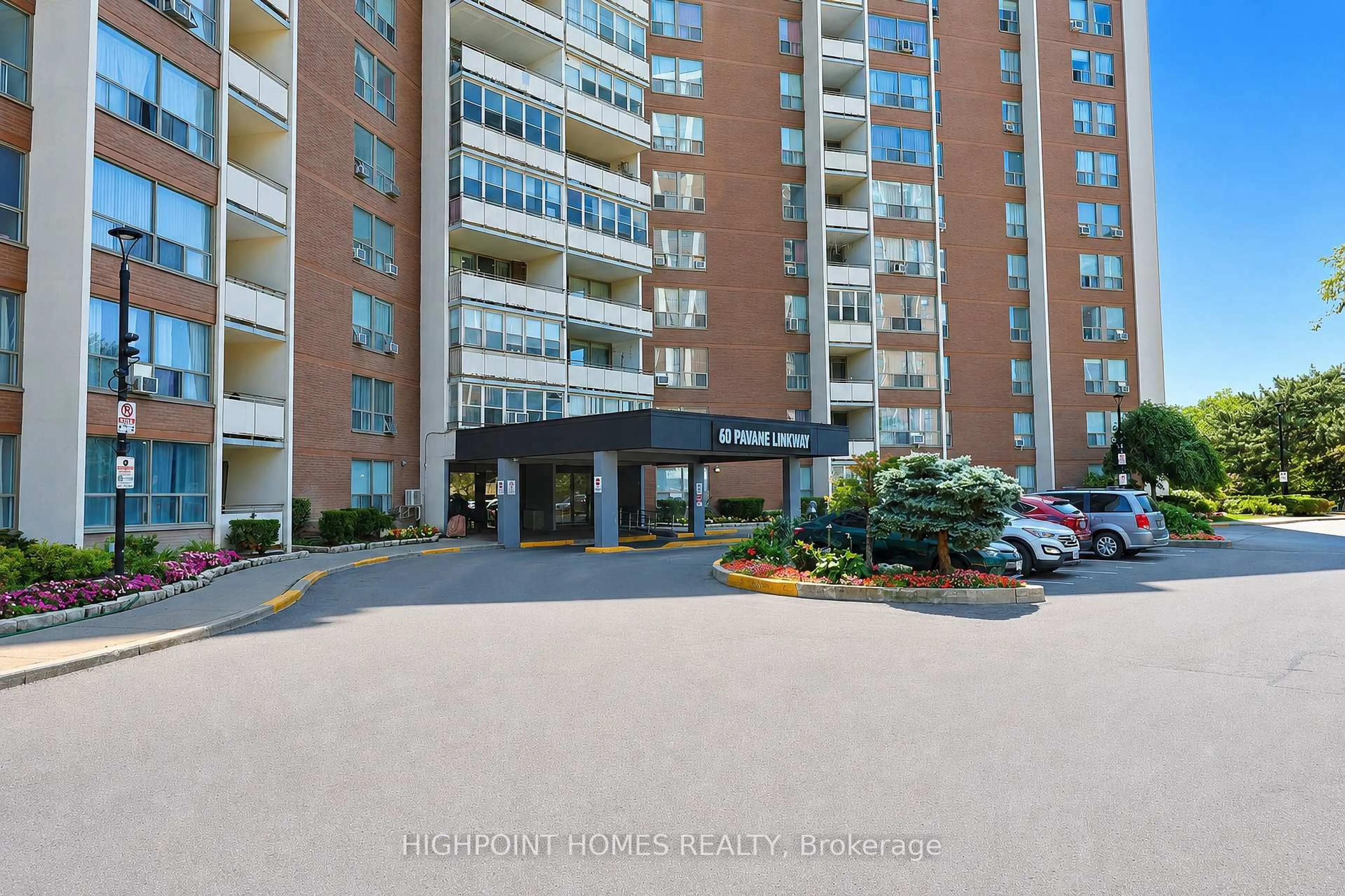 Indoor foyer for 60 Pavane Link Way #301, Toronto Ontario M3C 1A1