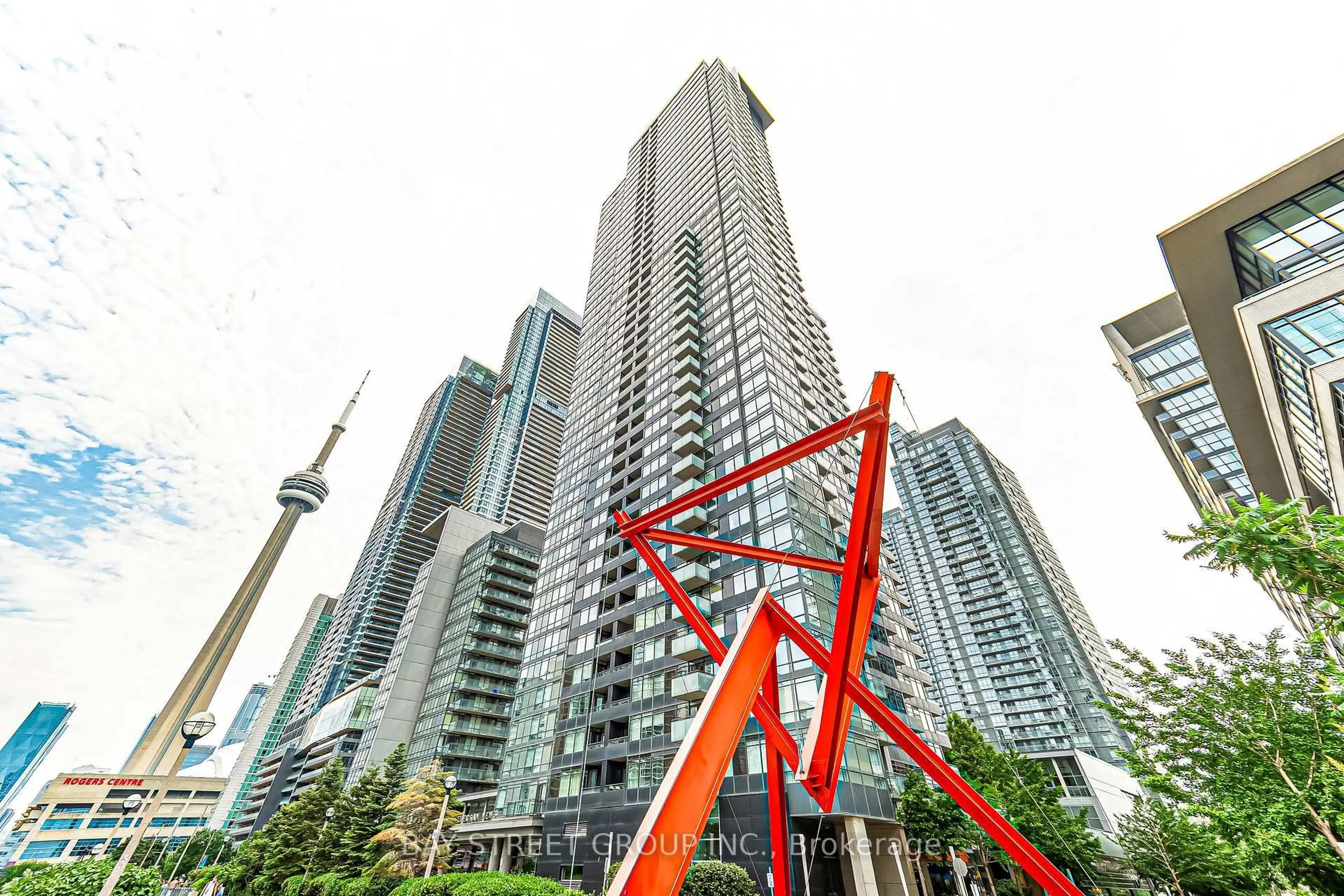 Patio, unknown for 25 Telegram Mews #816, Toronto Ontario M5V 3Z1