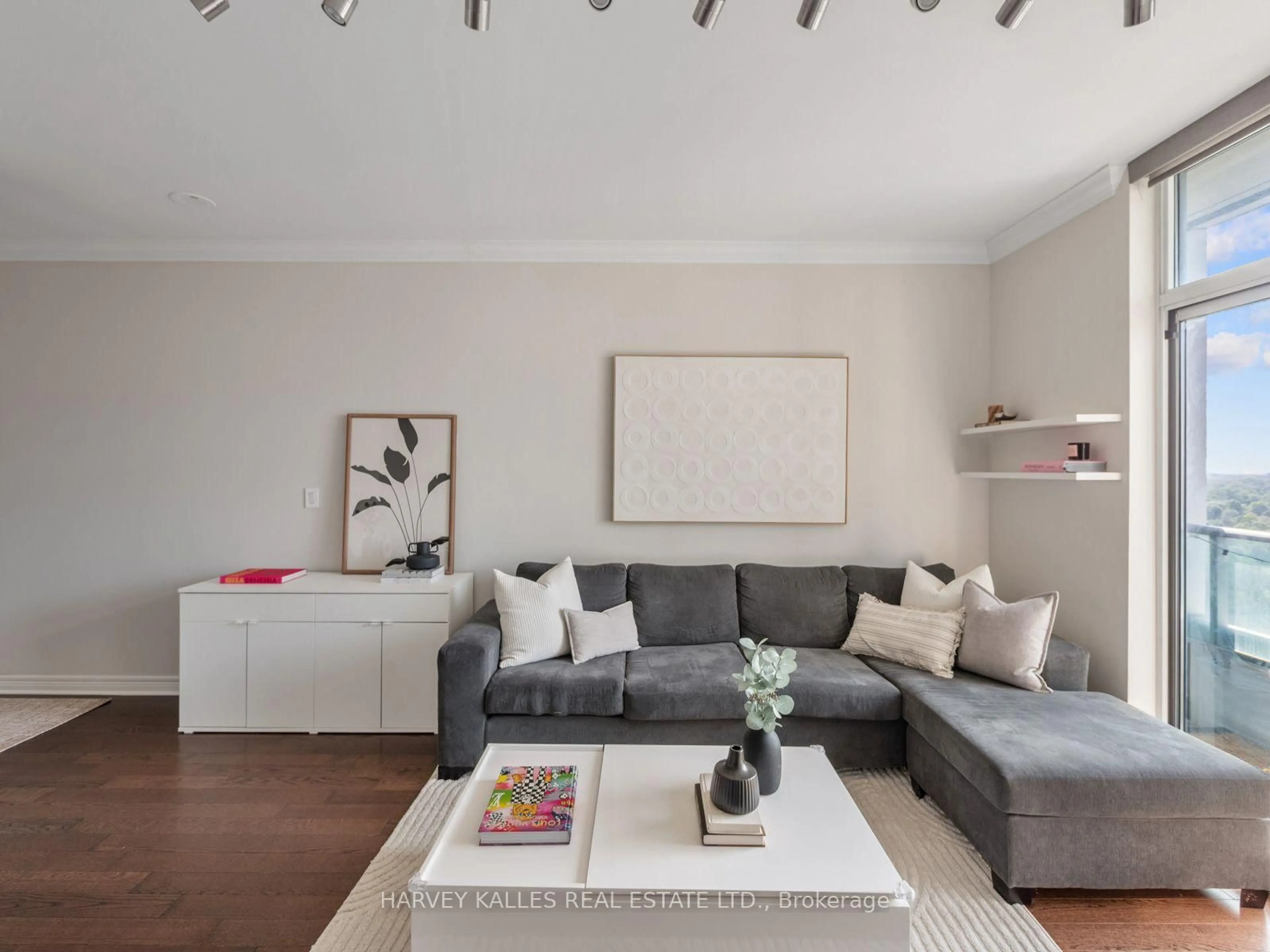 Living room with furniture, unknown for 212 Eglinton Ave #PH303, Toronto Ontario M4P 0A3