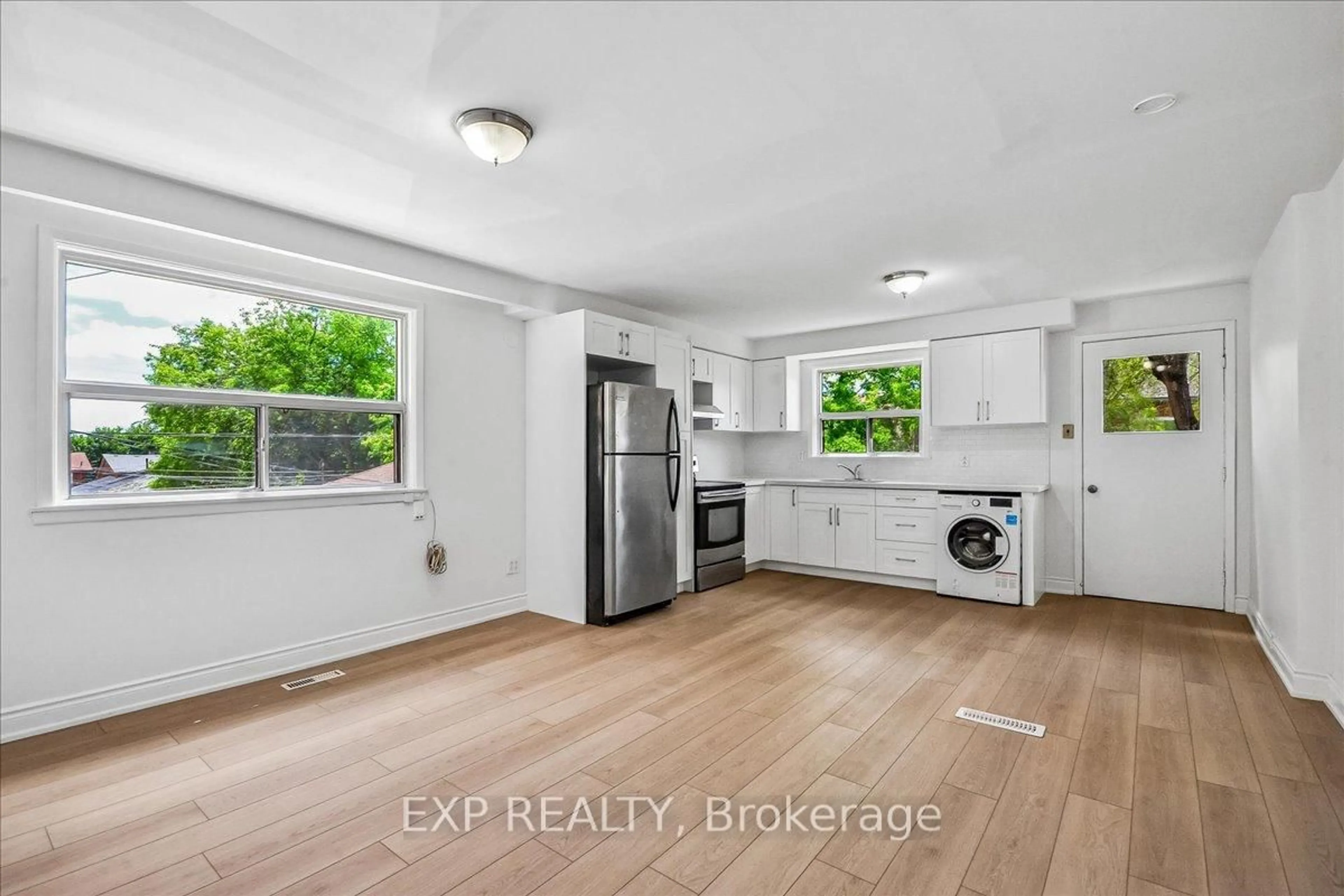 Unknown for 346 Westmount Ave, Toronto Ontario M6E 3N2
