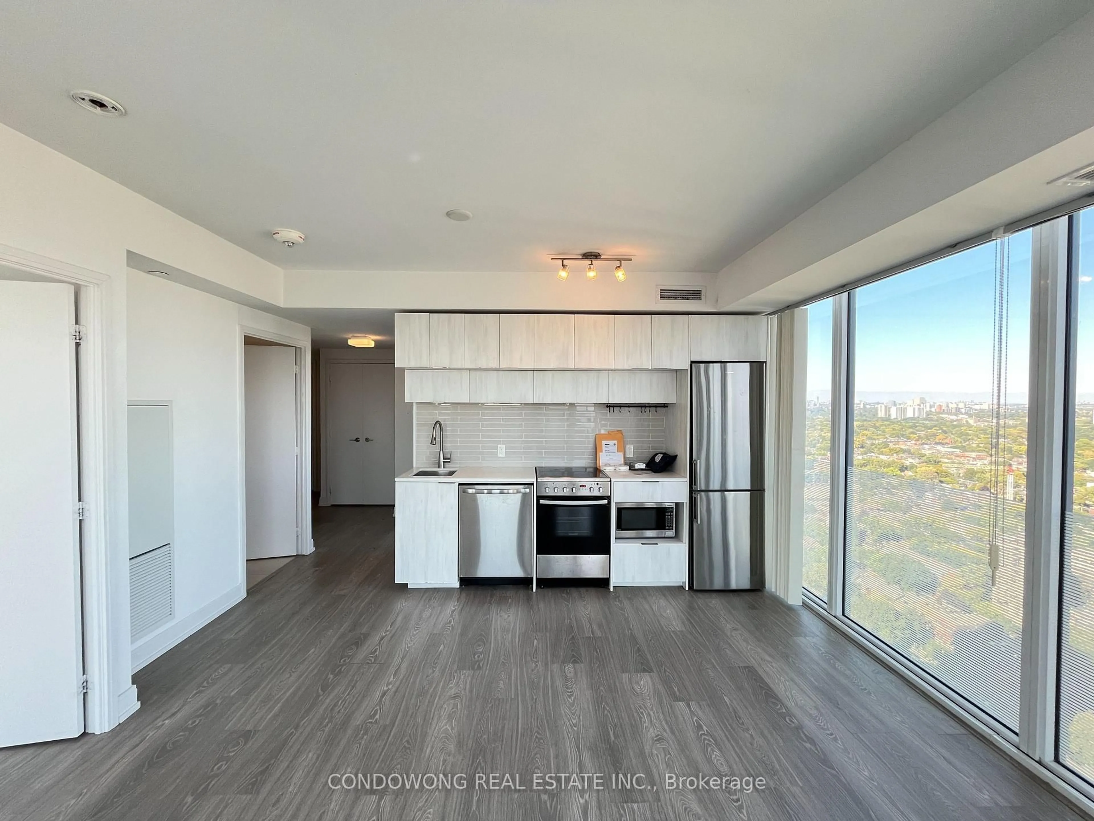 Open concept kitchen, unknown for 181 Dundas St #3905, Toronto Ontario M5A 0N5