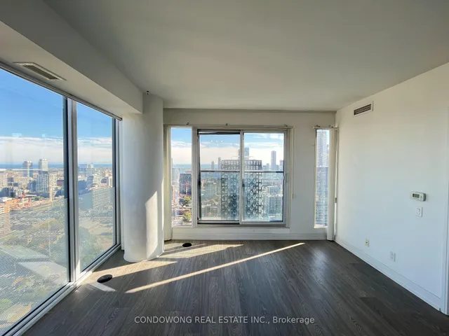 181 Dundas St #3905, Toronto 2