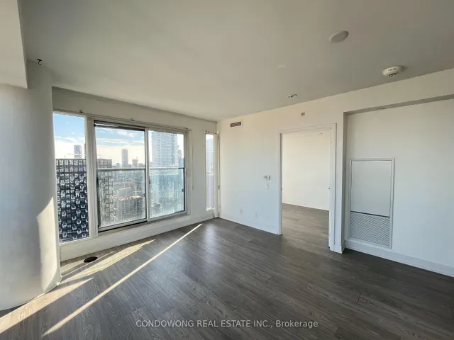 181 Dundas St #3905, Toronto 5