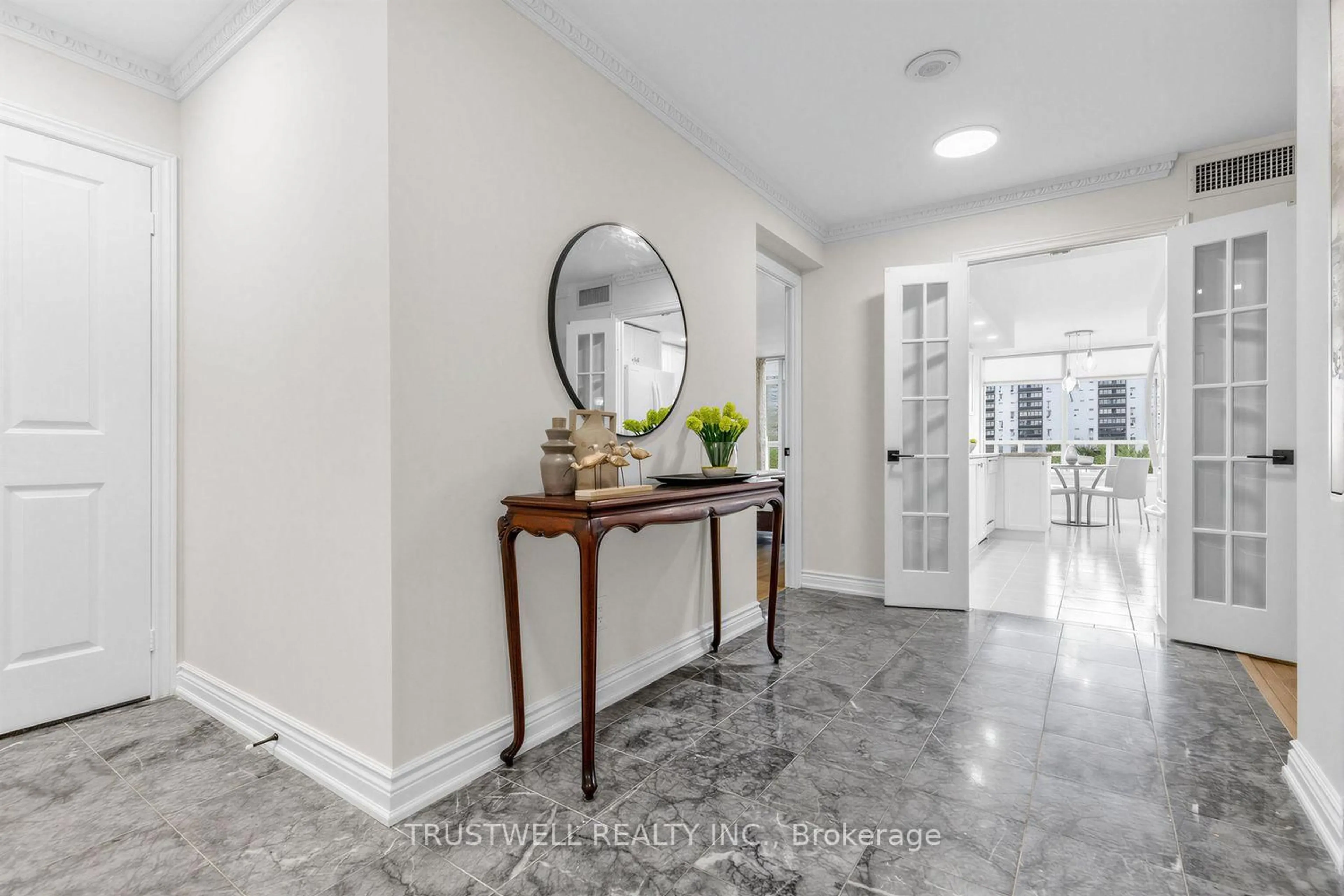 Indoor entryway for 3181 Bayview Ave #703, Toronto Ontario M2K 2Y2