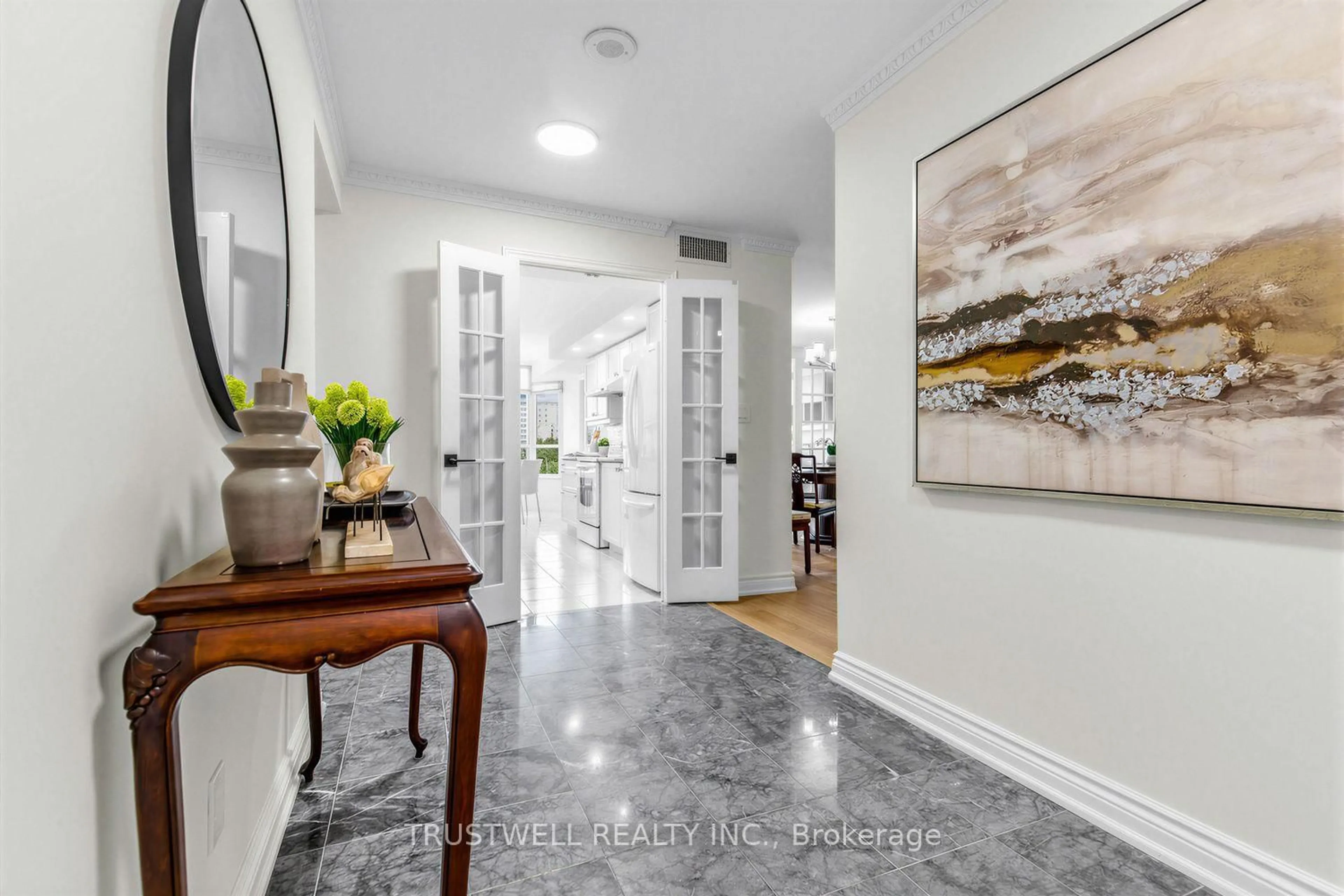 Indoor entryway for 3181 Bayview Ave #703, Toronto Ontario M2K 2Y2