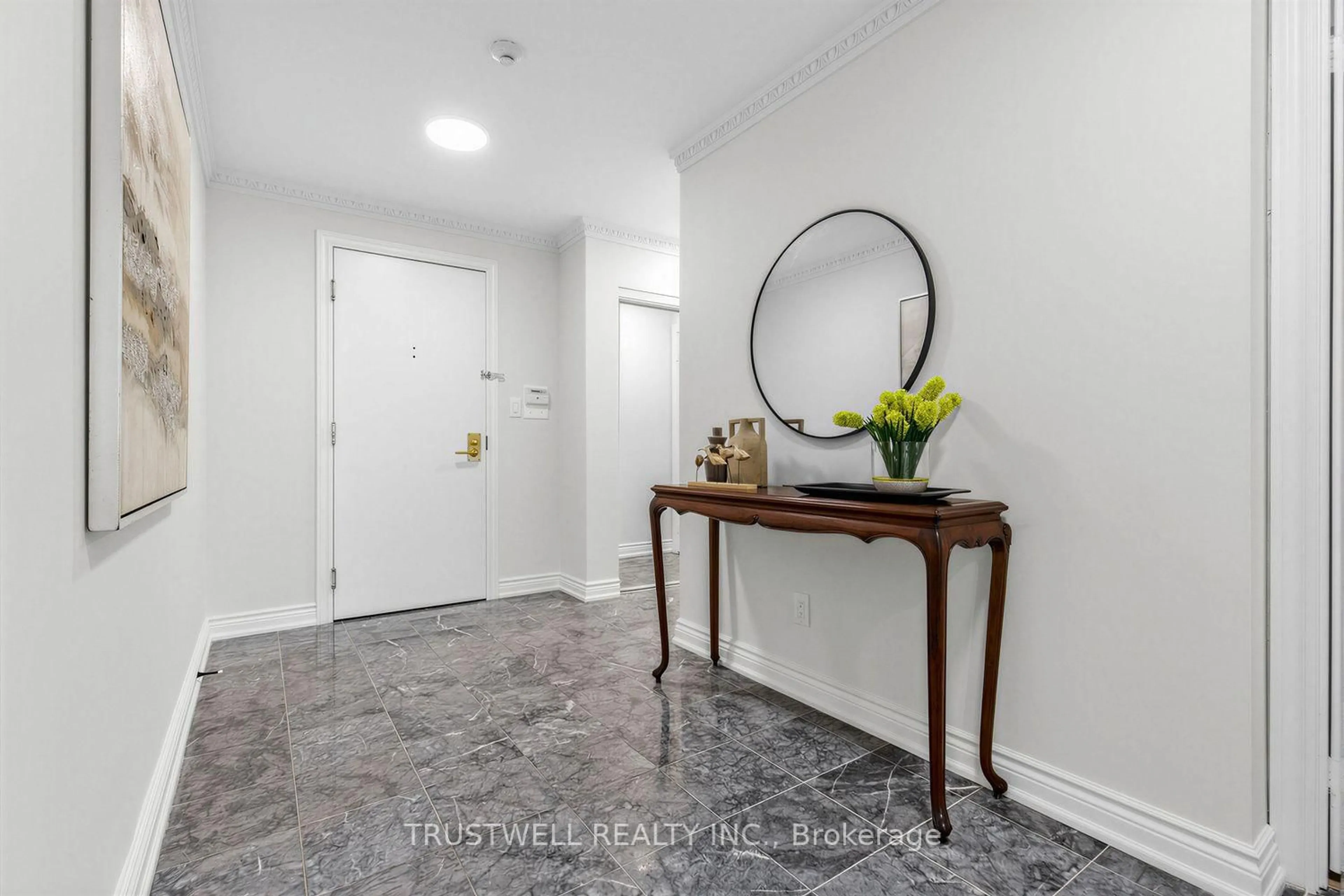 Indoor entryway for 3181 Bayview Ave #703, Toronto Ontario M2K 2Y2