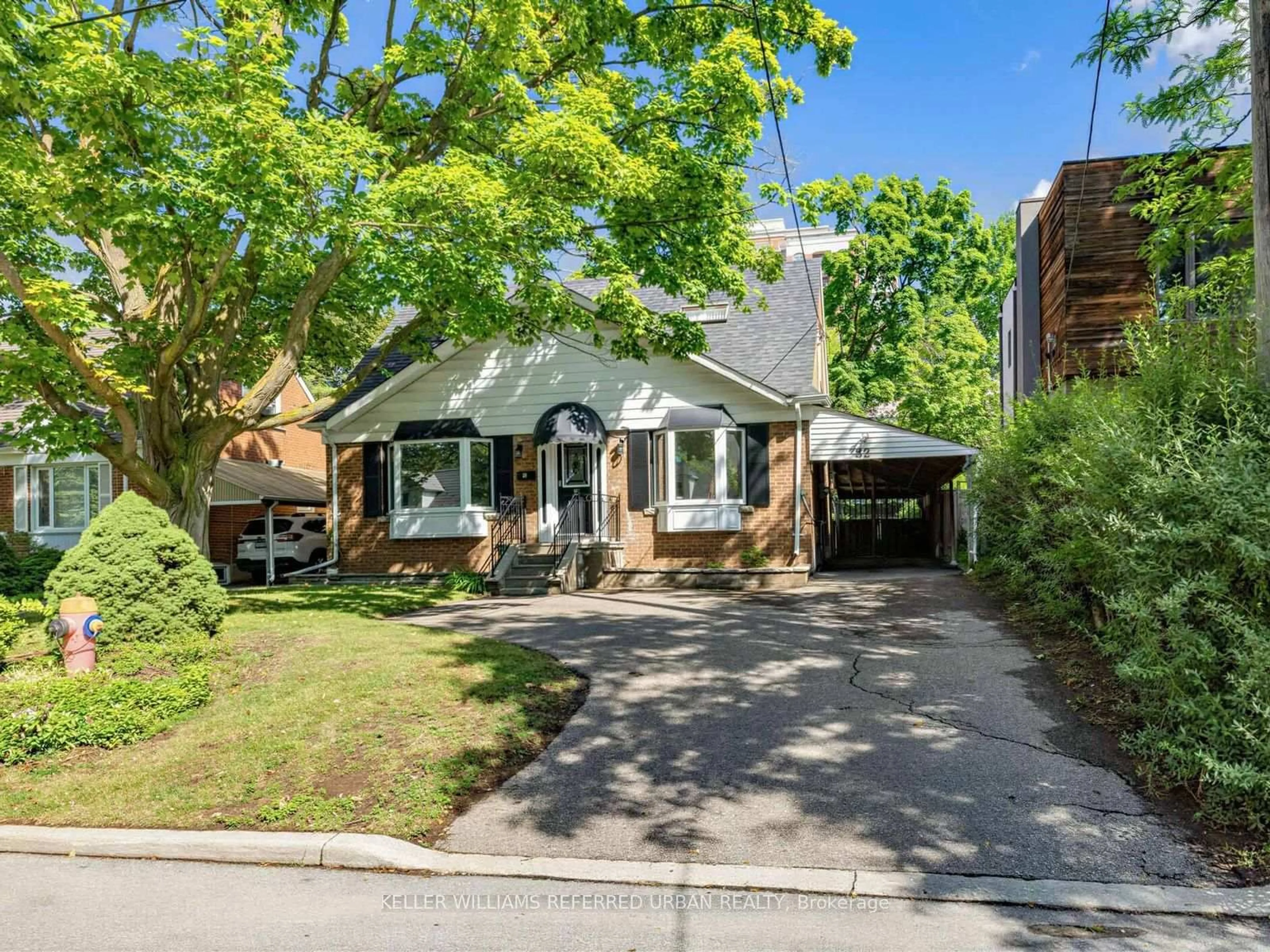 Home with brick exterior material, street for 32 Granlea Rd, Toronto Ontario M2N 2Z5