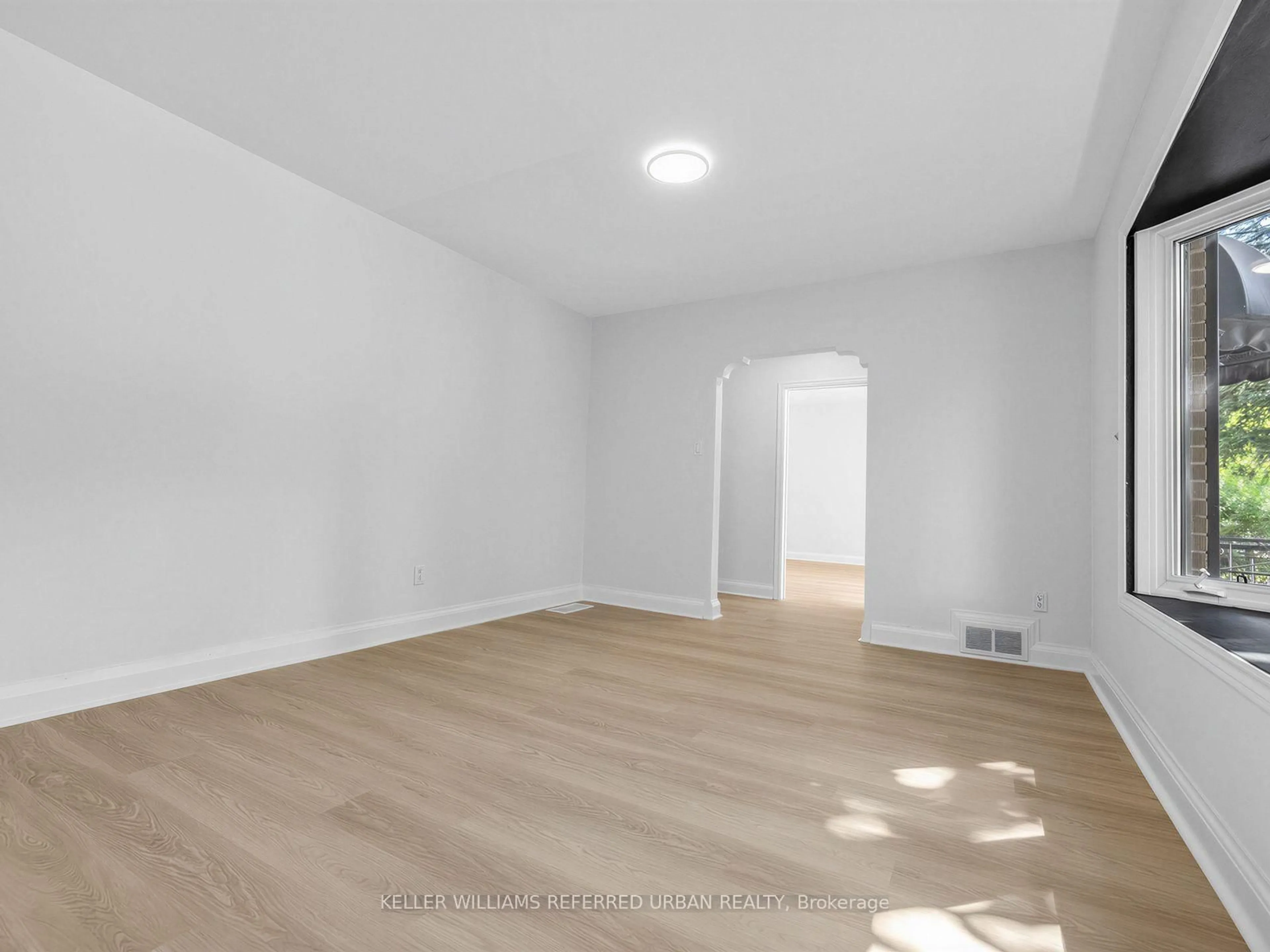 A pic of a room for 32 Granlea Rd, Toronto Ontario M2N 2Z5