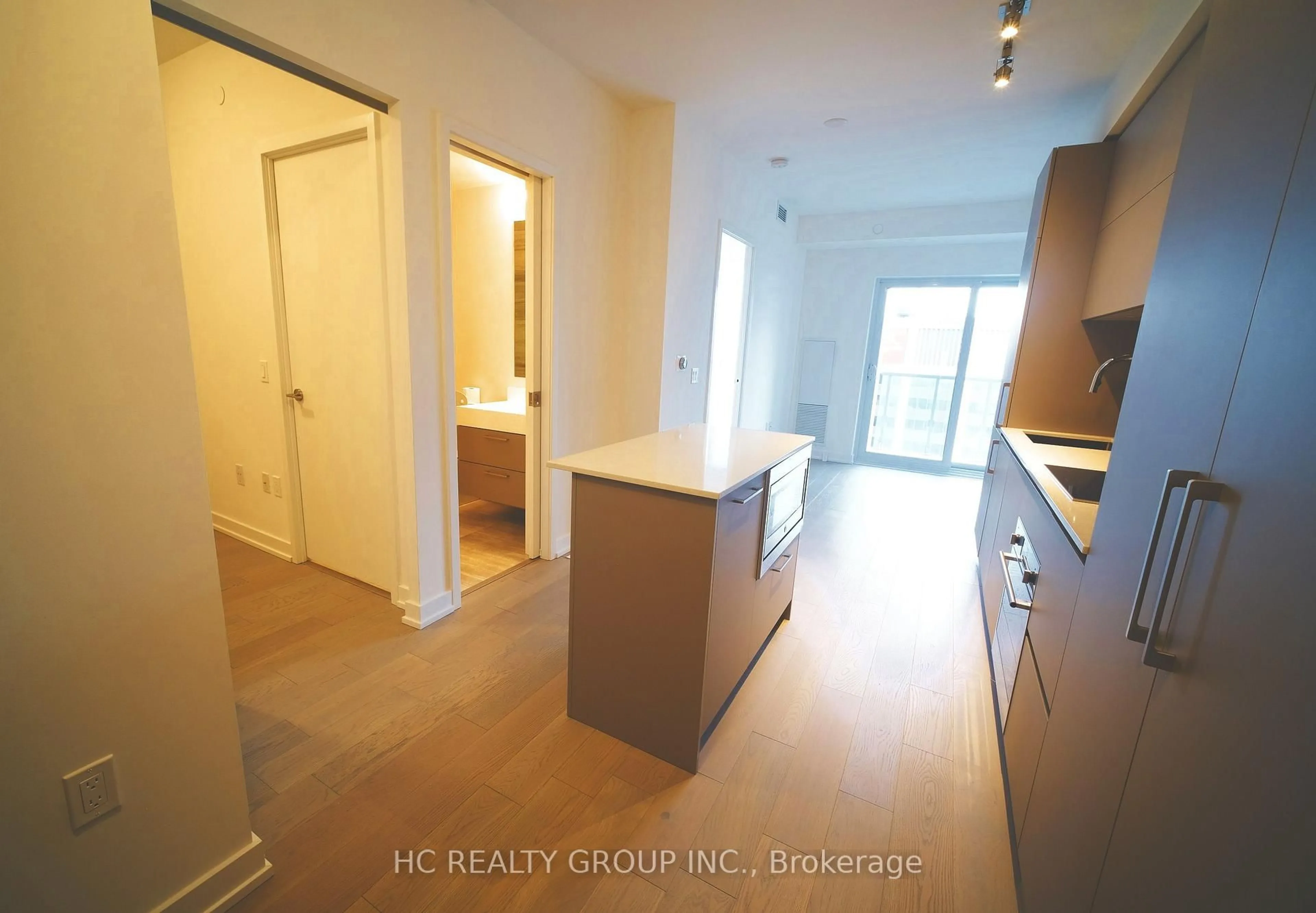 Standard kitchen, unknown for 1 Yorkville Ave 4512 Ave, Toronto Ontario M4W 0B1