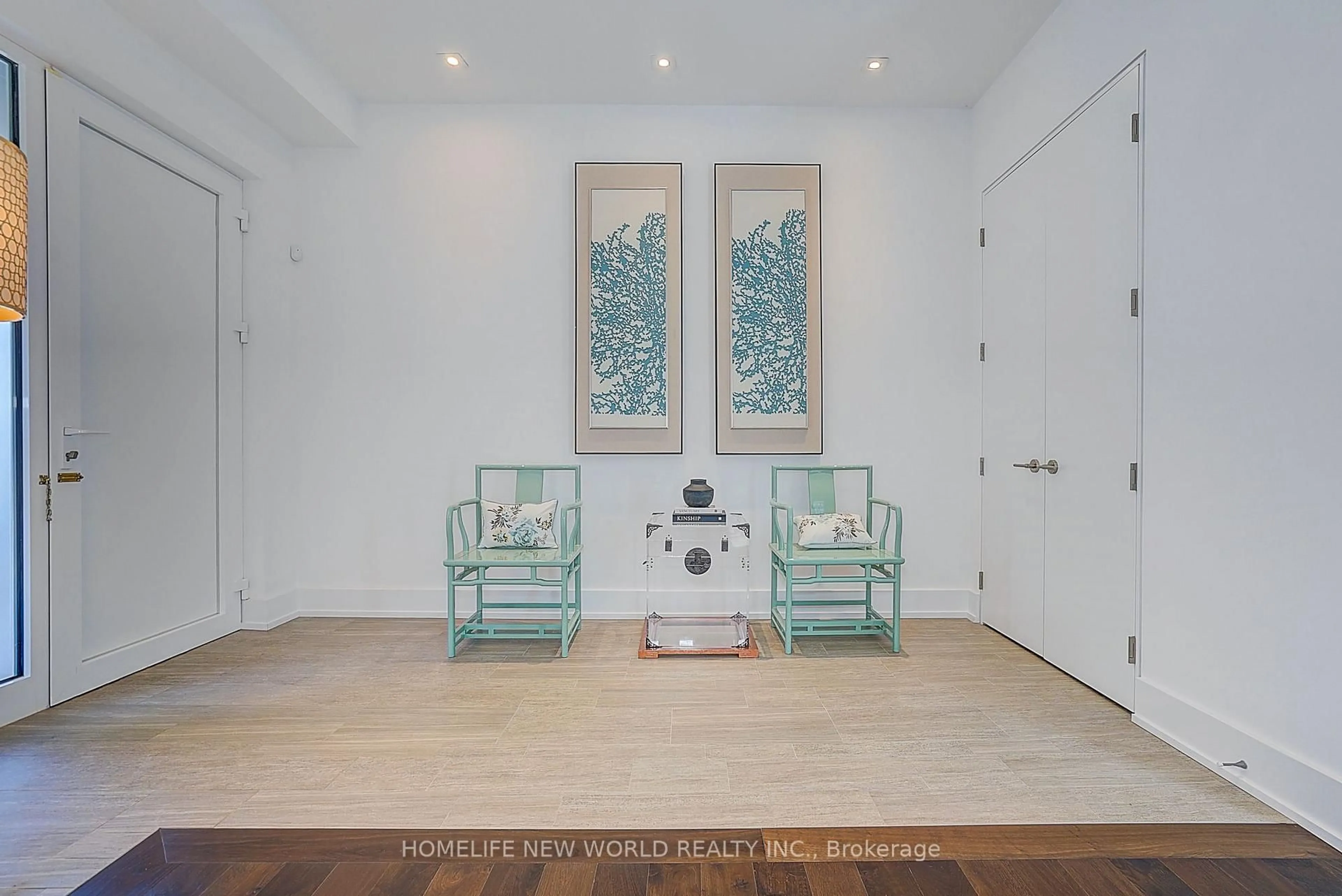 Indoor foyer for 7 Valliere Pl, Toronto Ontario M2K 0C9