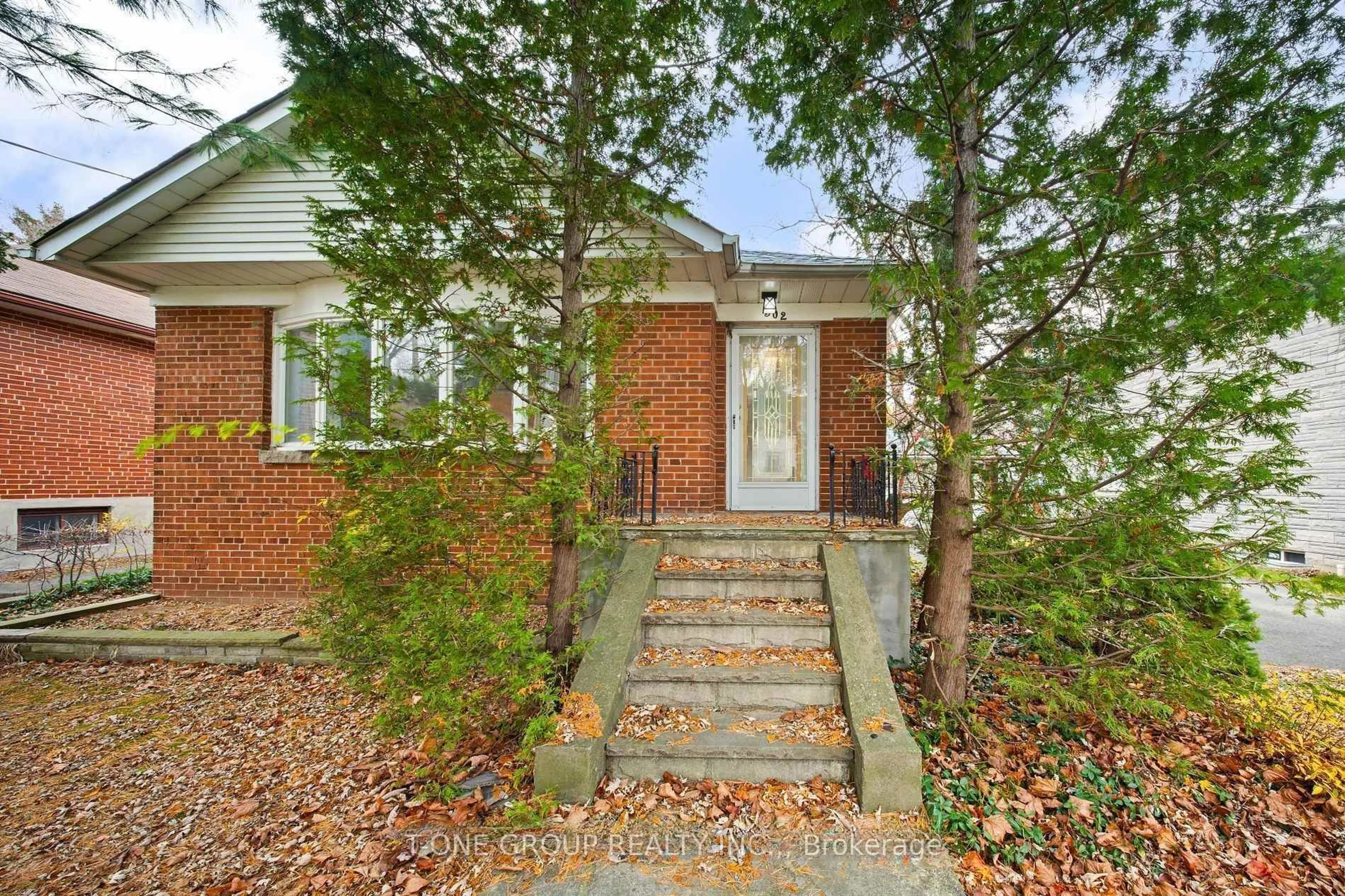 Home with brick exterior material, street for 302 Spring Garden Ave, Toronto Ontario M2N 3H3