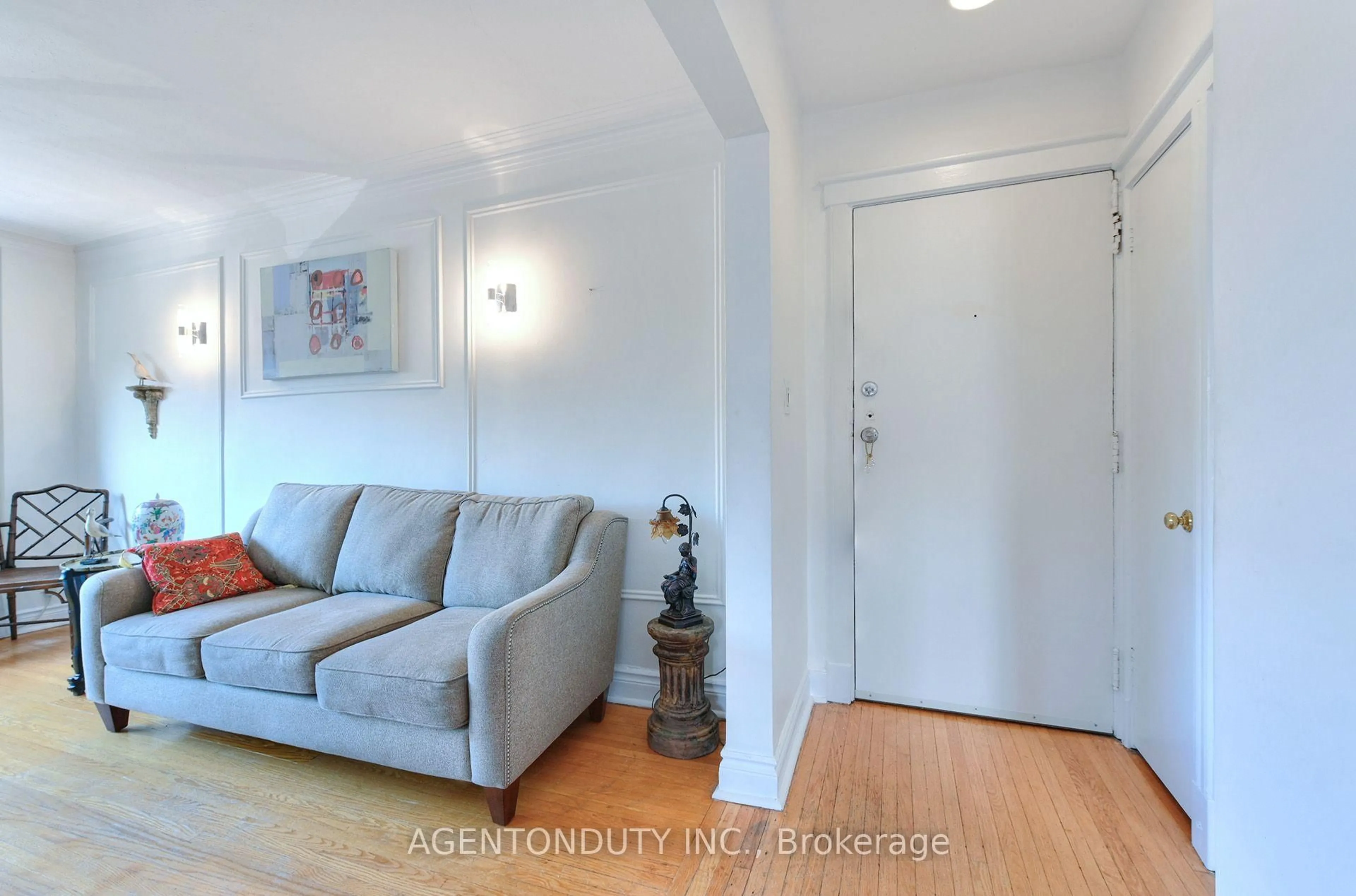 Unknown for 1646 Bathurst St #17, Toronto Ontario M5P 3J7