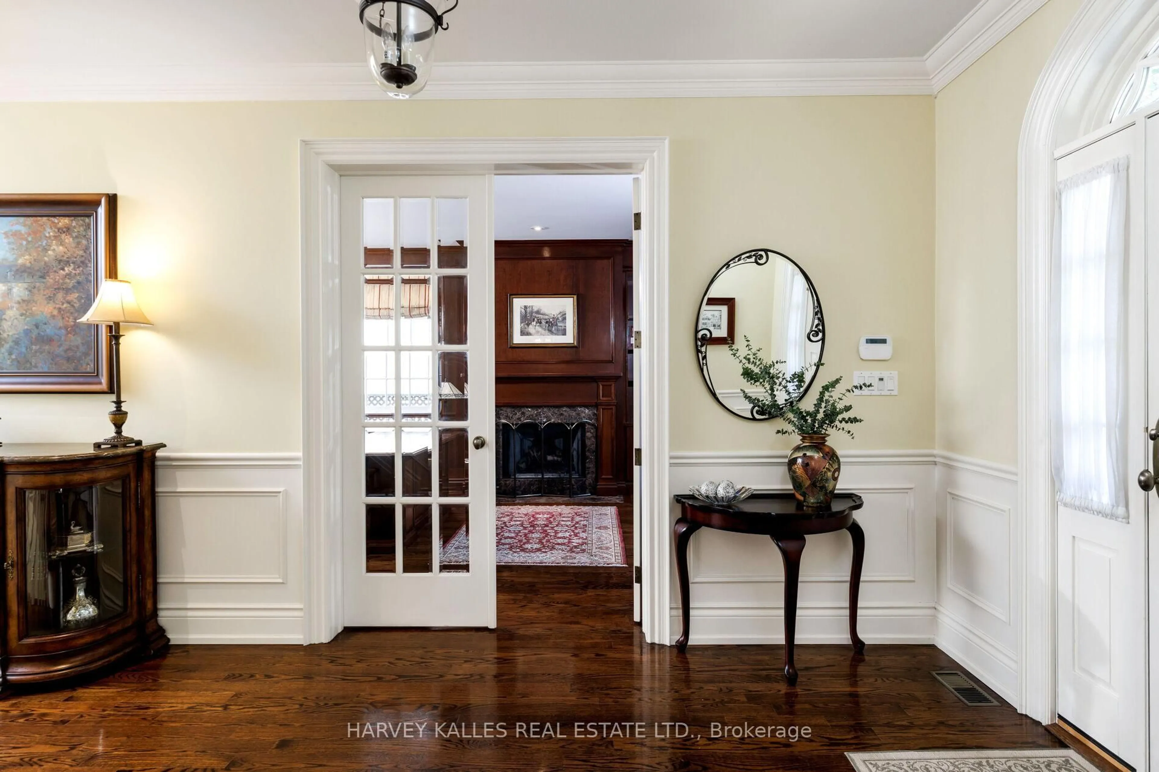 Indoor entryway for 17 Sagewood Dr, Toronto Ontario M3B 1T5