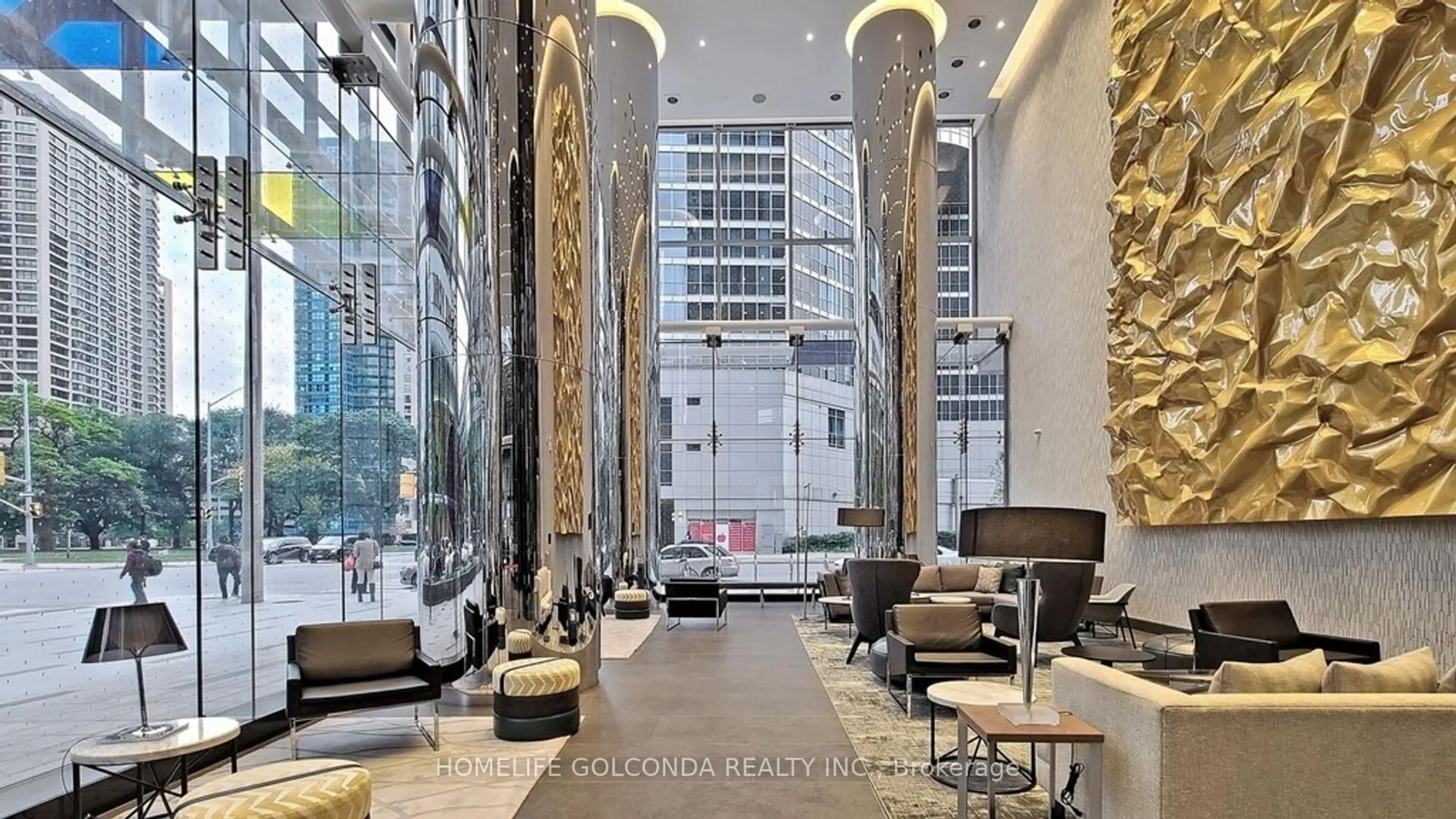 Lobby for 10 York St #2607, Toronto Ontario M5J 2Z2