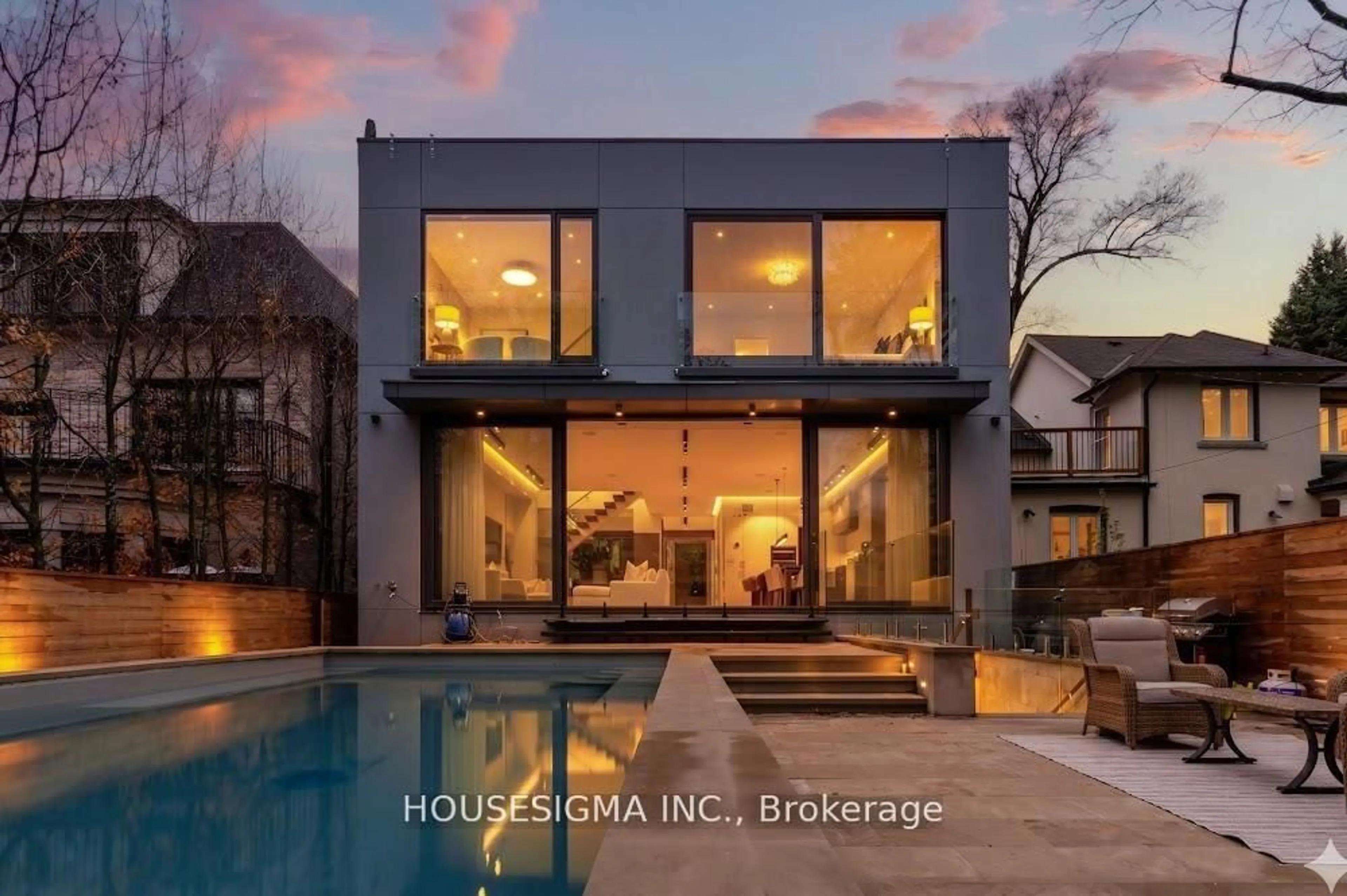 Home with brick exterior material, building for 307 Richview Ave, Toronto Ontario M5P 3G4