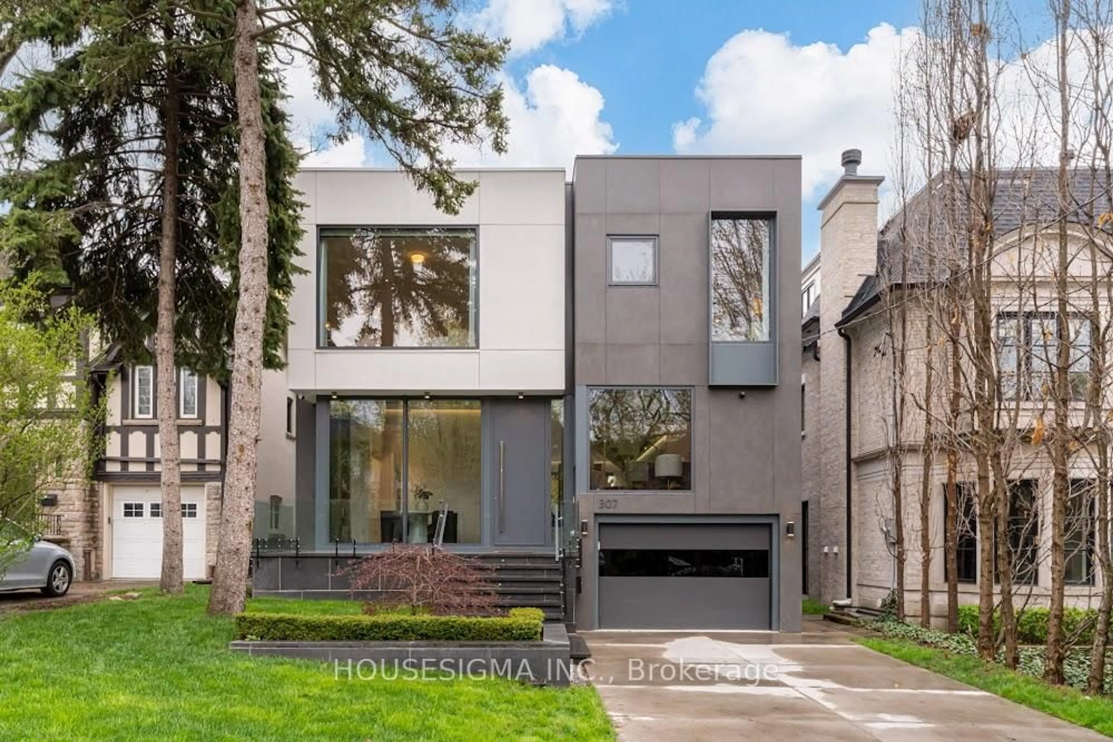 Home with brick exterior material, street for 307 Richview Ave, Toronto Ontario M5P 3G4