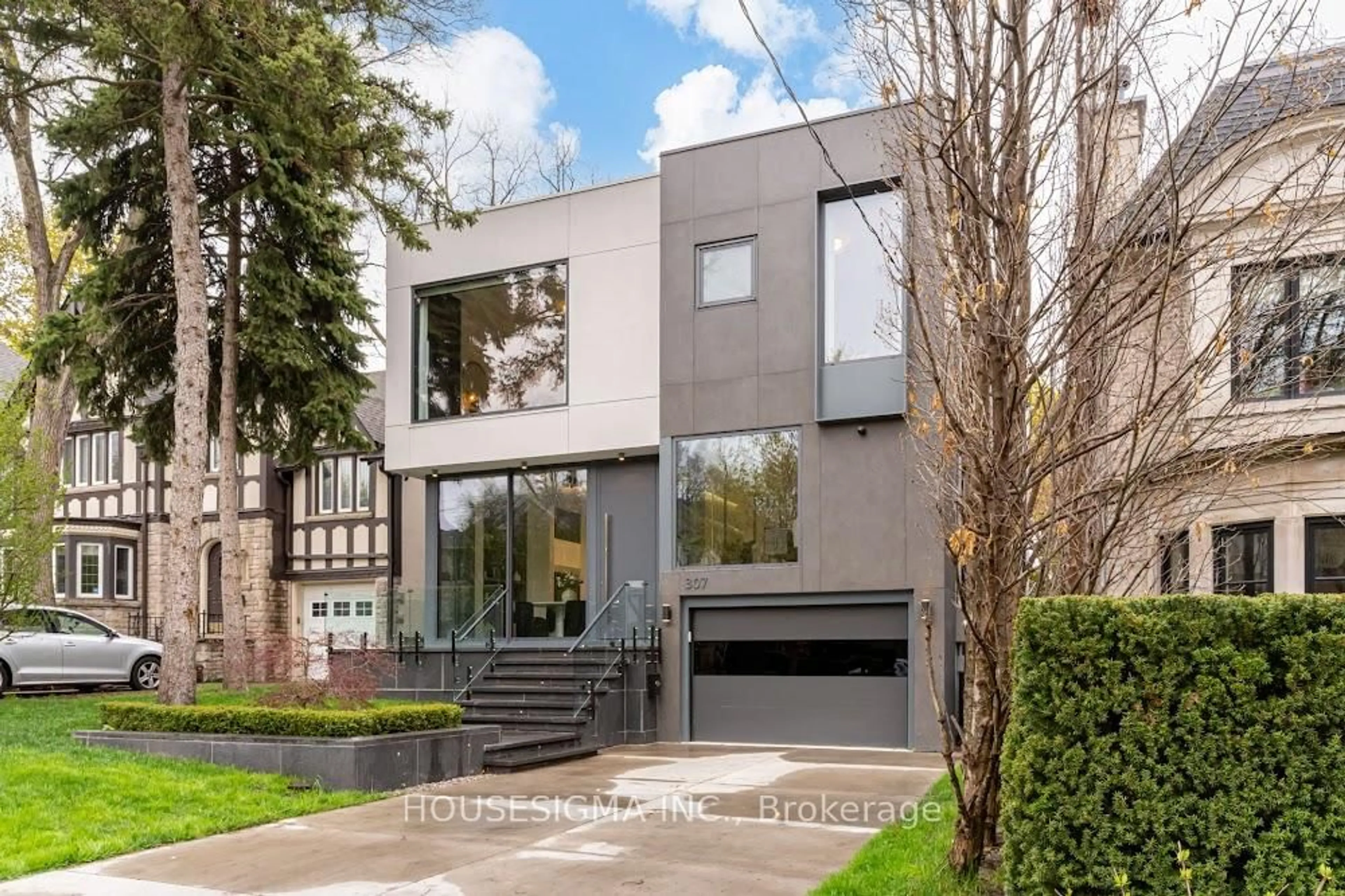 Home with brick exterior material, street for 307 Richview Ave, Toronto Ontario M5P 3G4