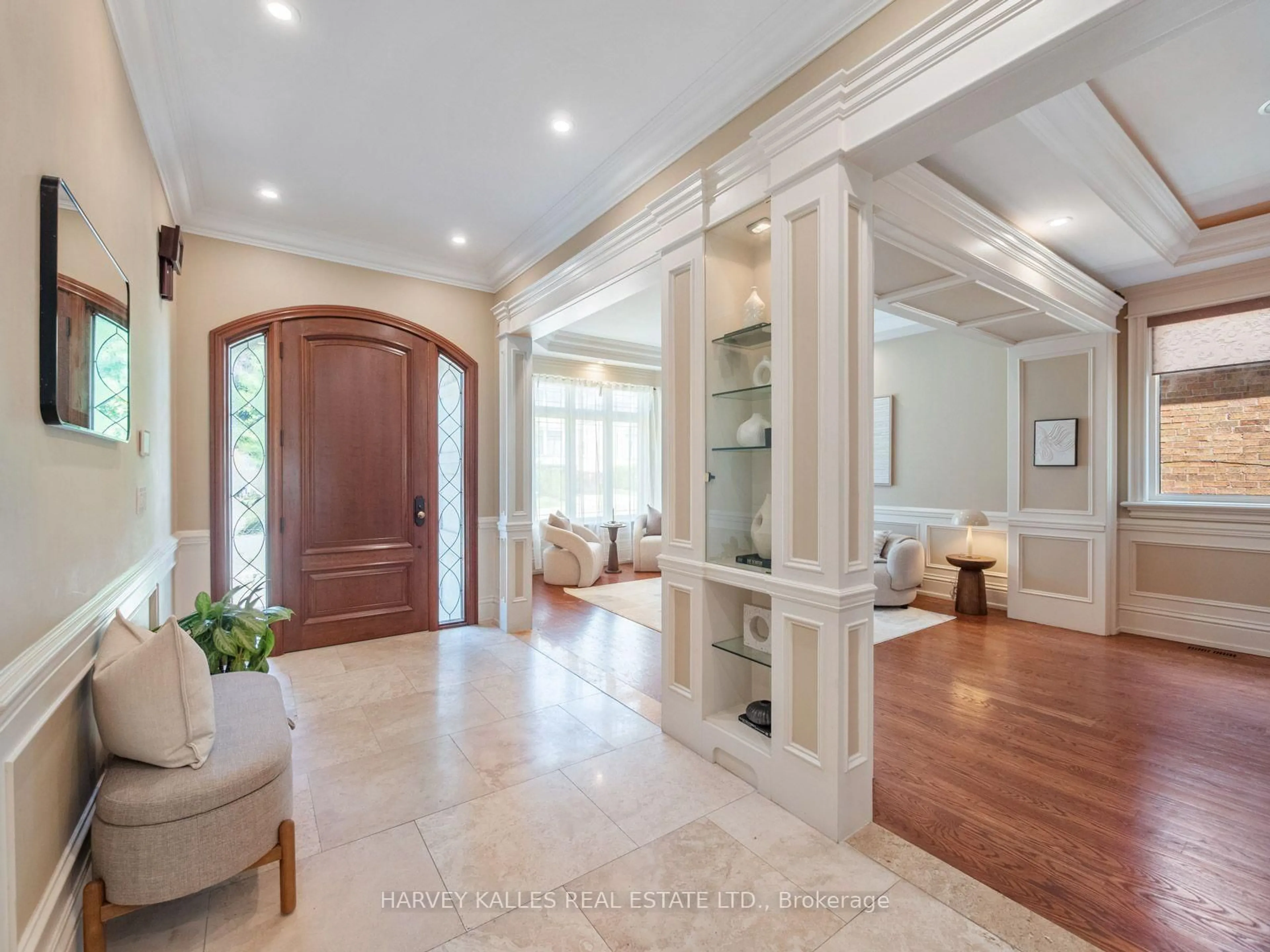 Indoor entryway for 73 Carmichael Ave, Toronto Ontario M5M 2W8