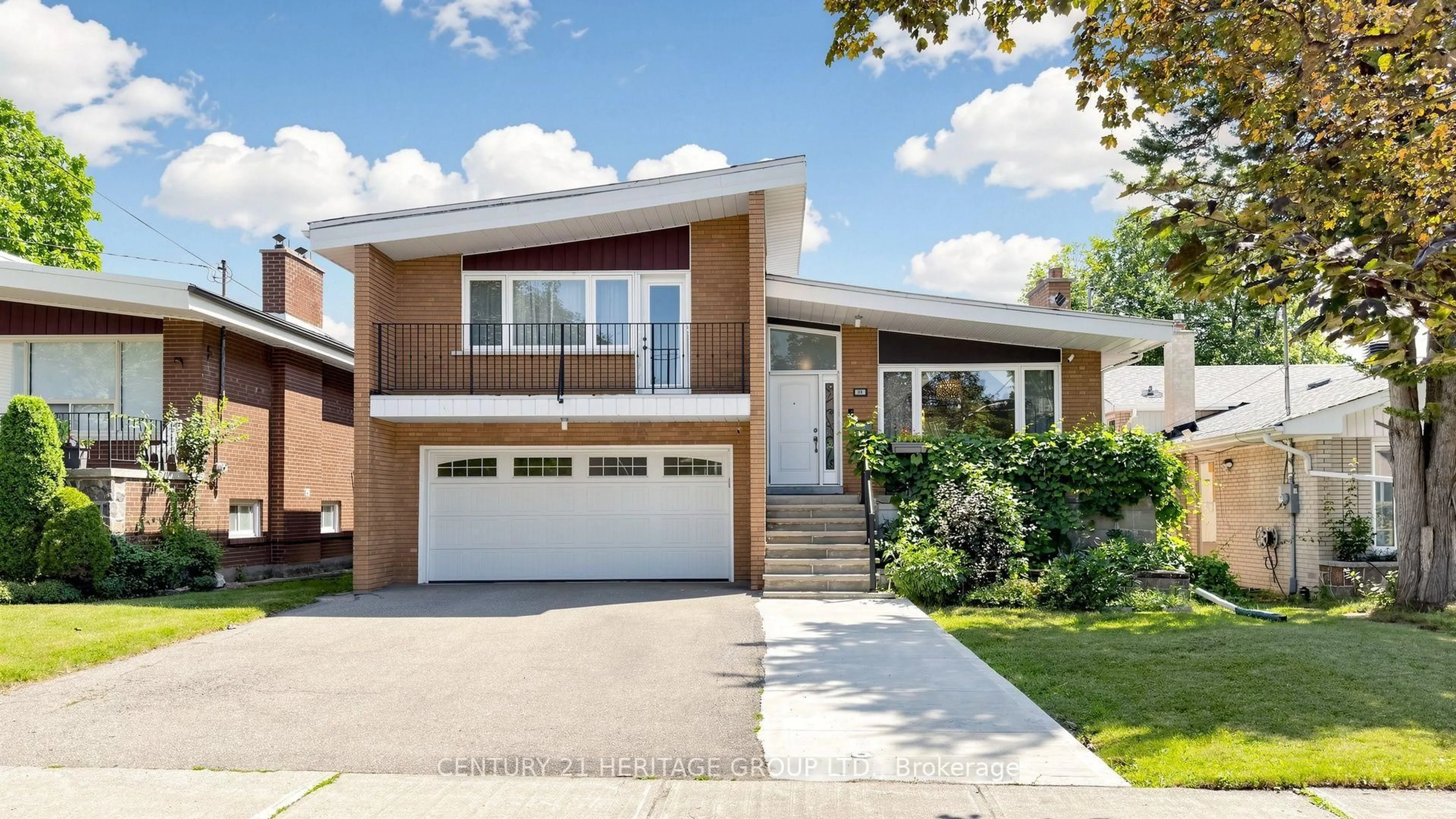 Home with brick exterior material, street for 33 Tollerton Ave, Toronto Ontario M2K 2H1