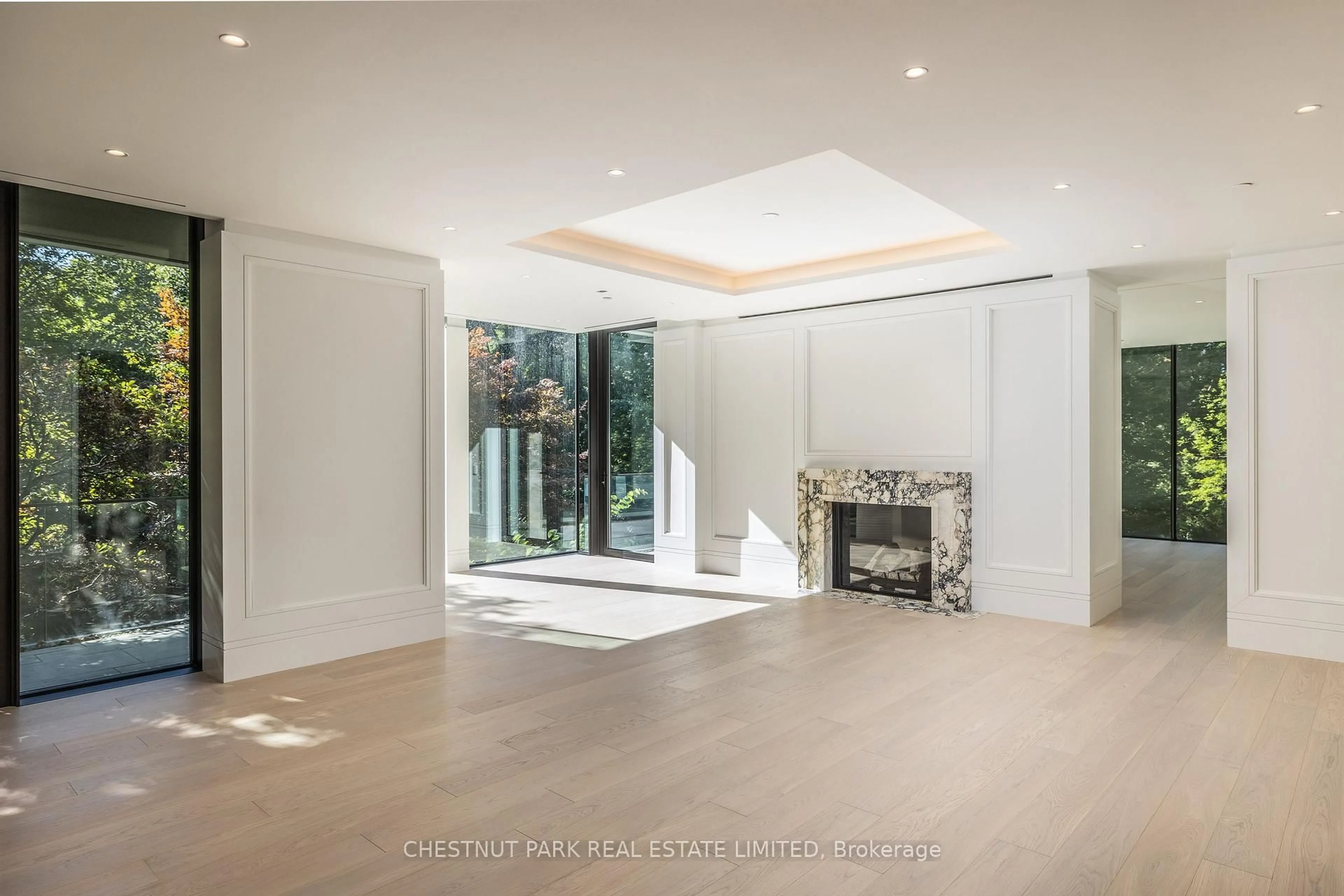 Indoor foyer for 7 Dale Ave #205, Toronto Ontario M4W 1K2