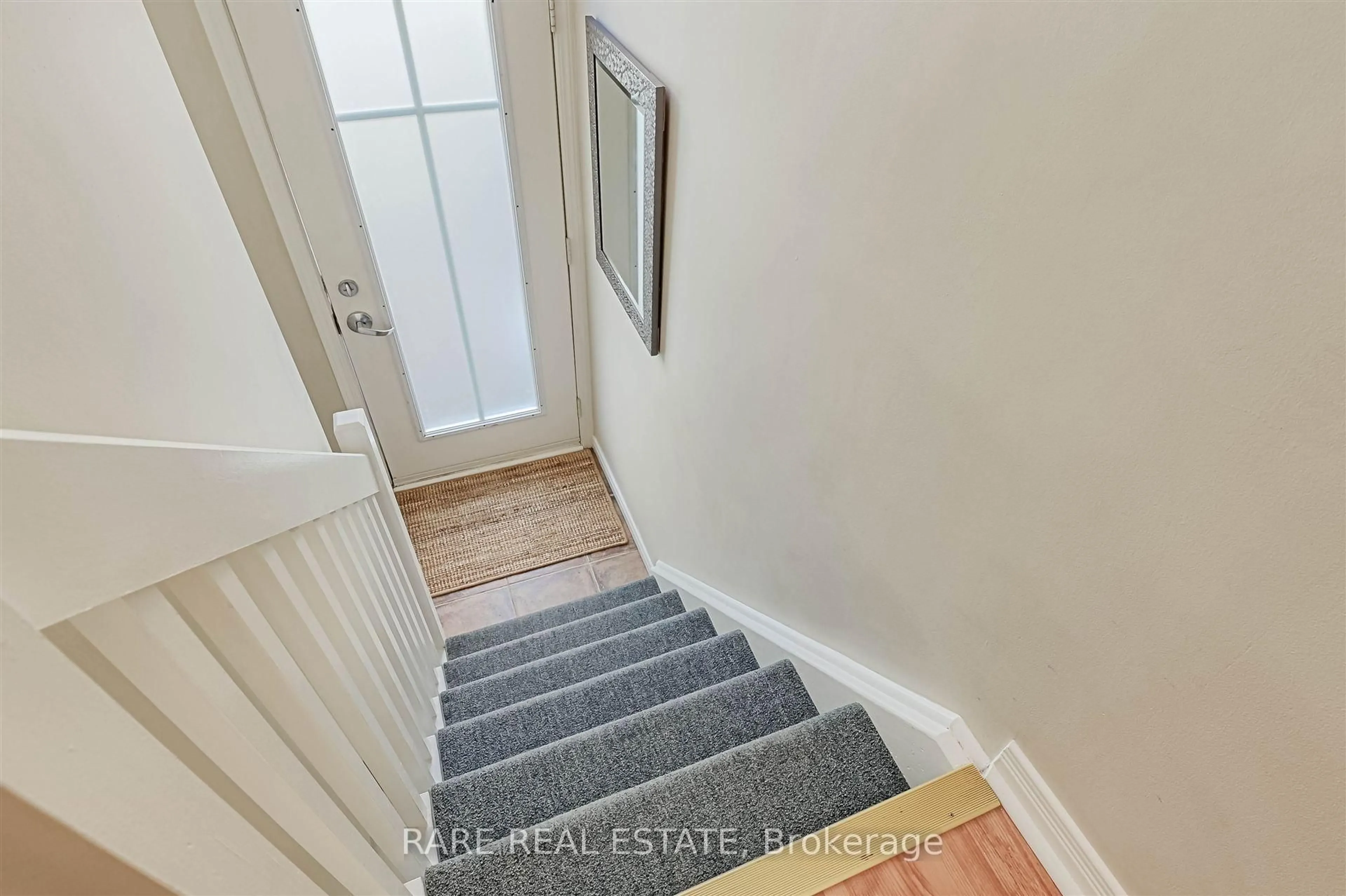 Stairs for 38 Western Battery Rd #612, Toronto Ontario M6K 3N9