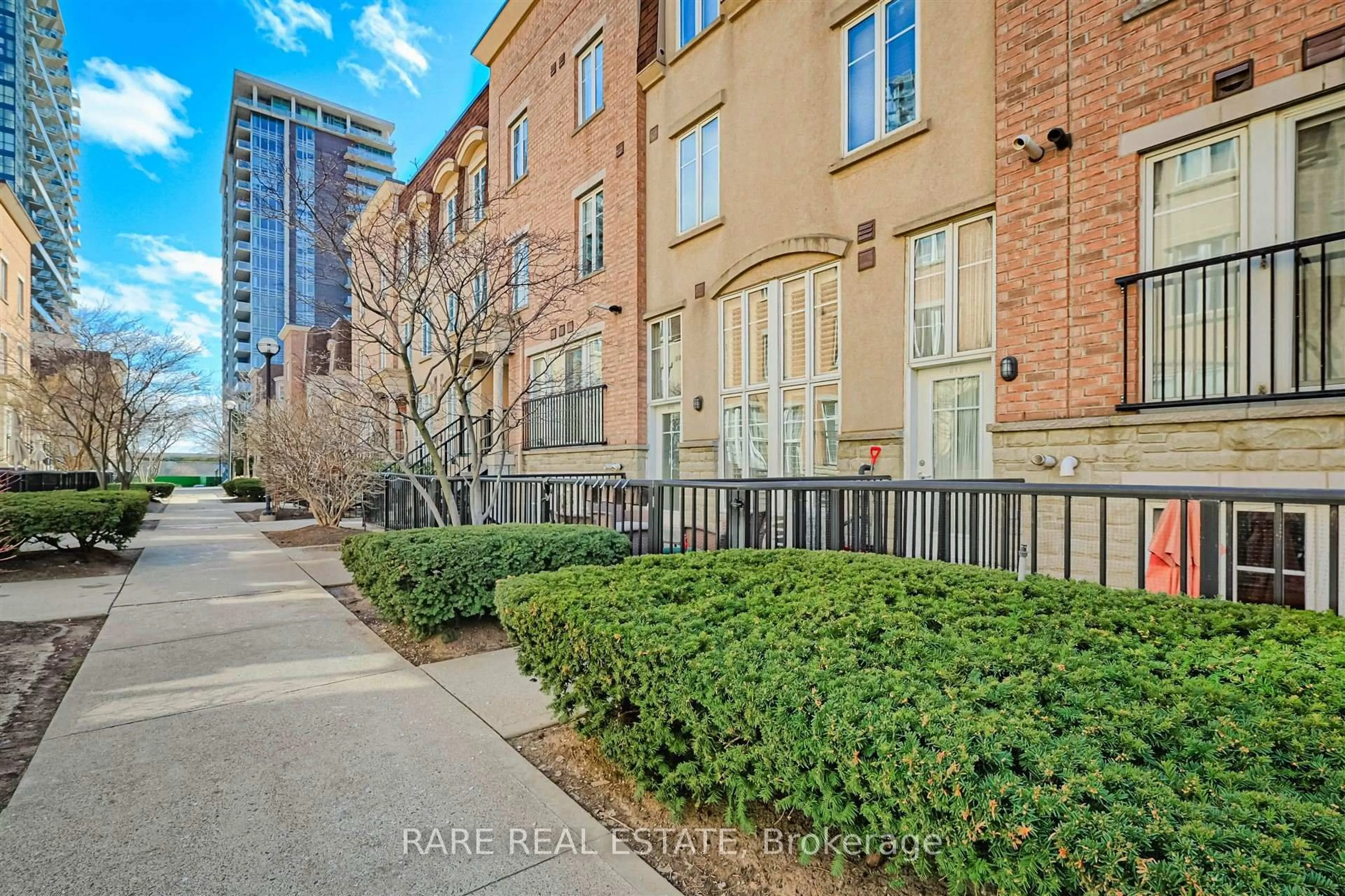 Patio, street for 38 Western Battery Rd #612, Toronto Ontario M6K 3N9