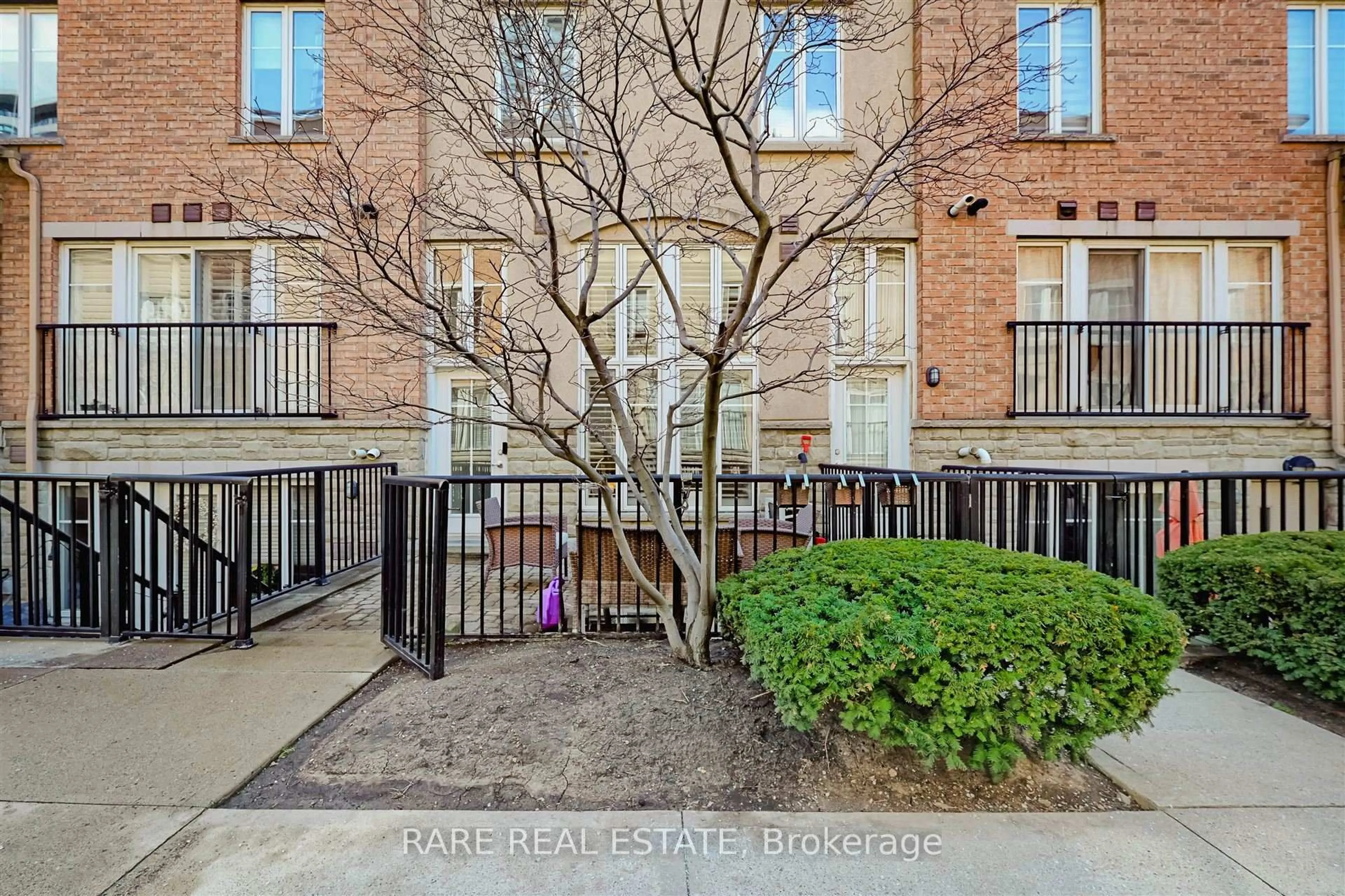 Patio, street for 38 Western Battery Rd #612, Toronto Ontario M6K 3N9
