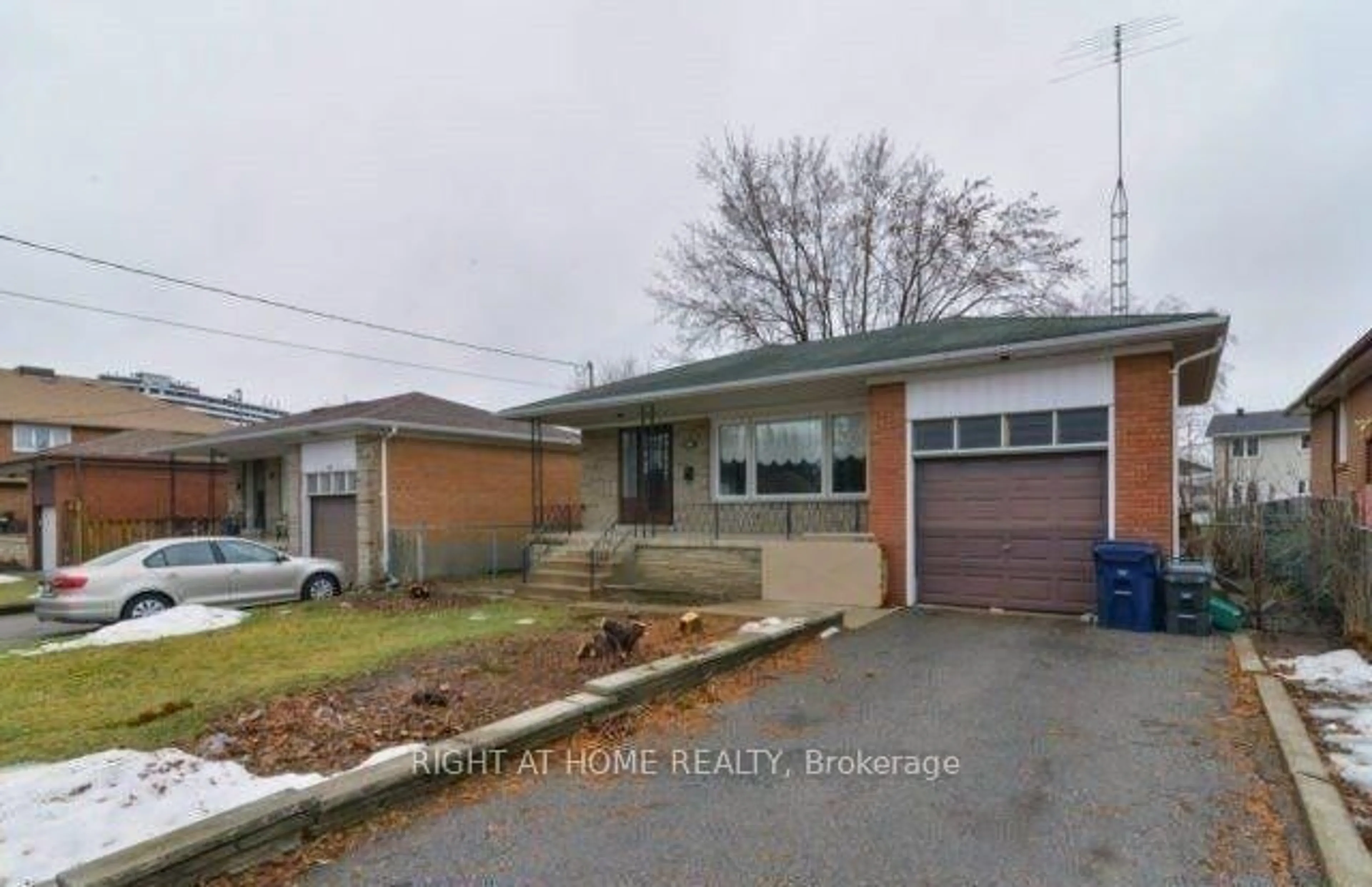Unknown for 484 Drewry Ave, Toronto Ontario M2R 2K8