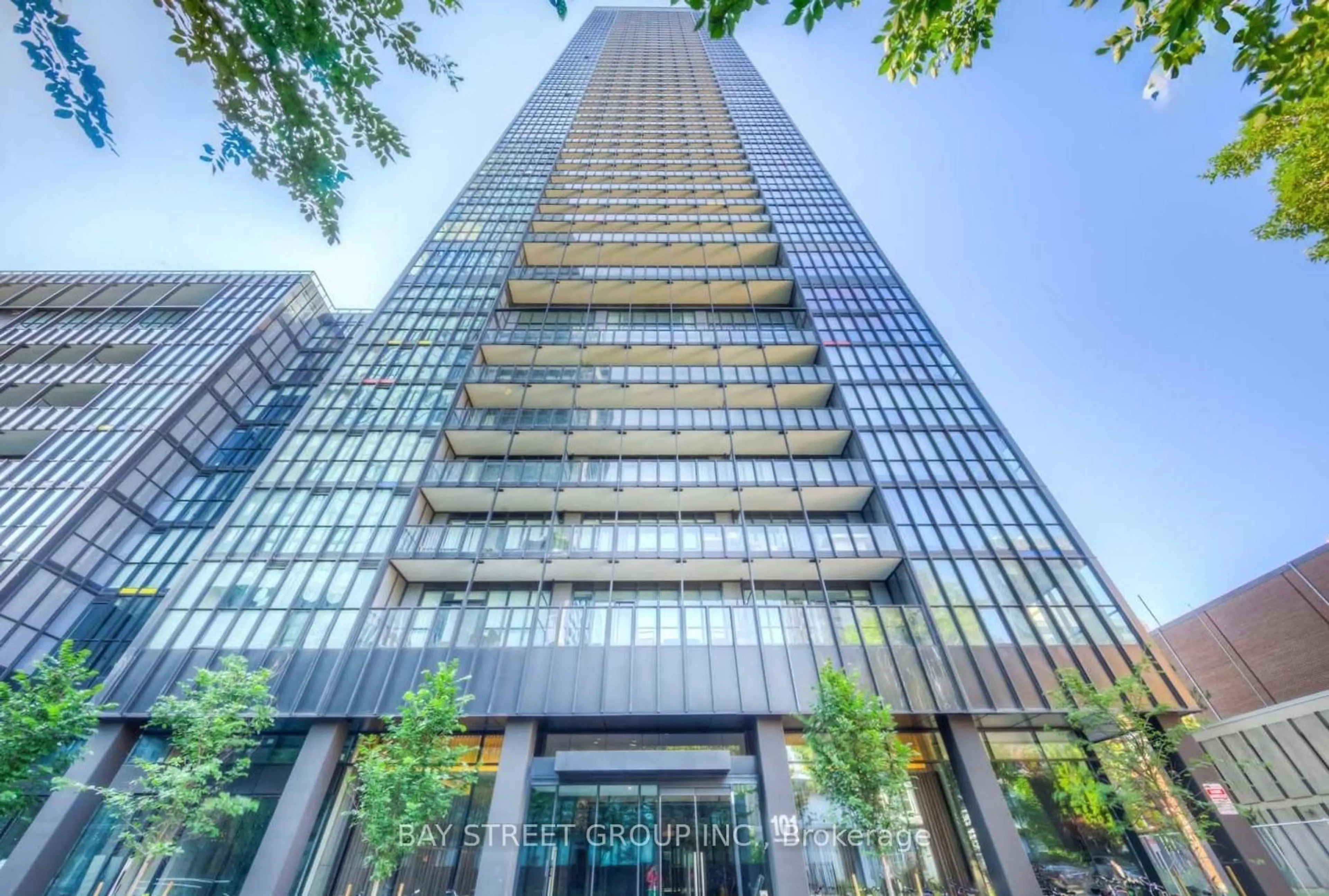 Indoor foyer for 101 Charles St #4901, Toronto Ontario M4Y 0A9