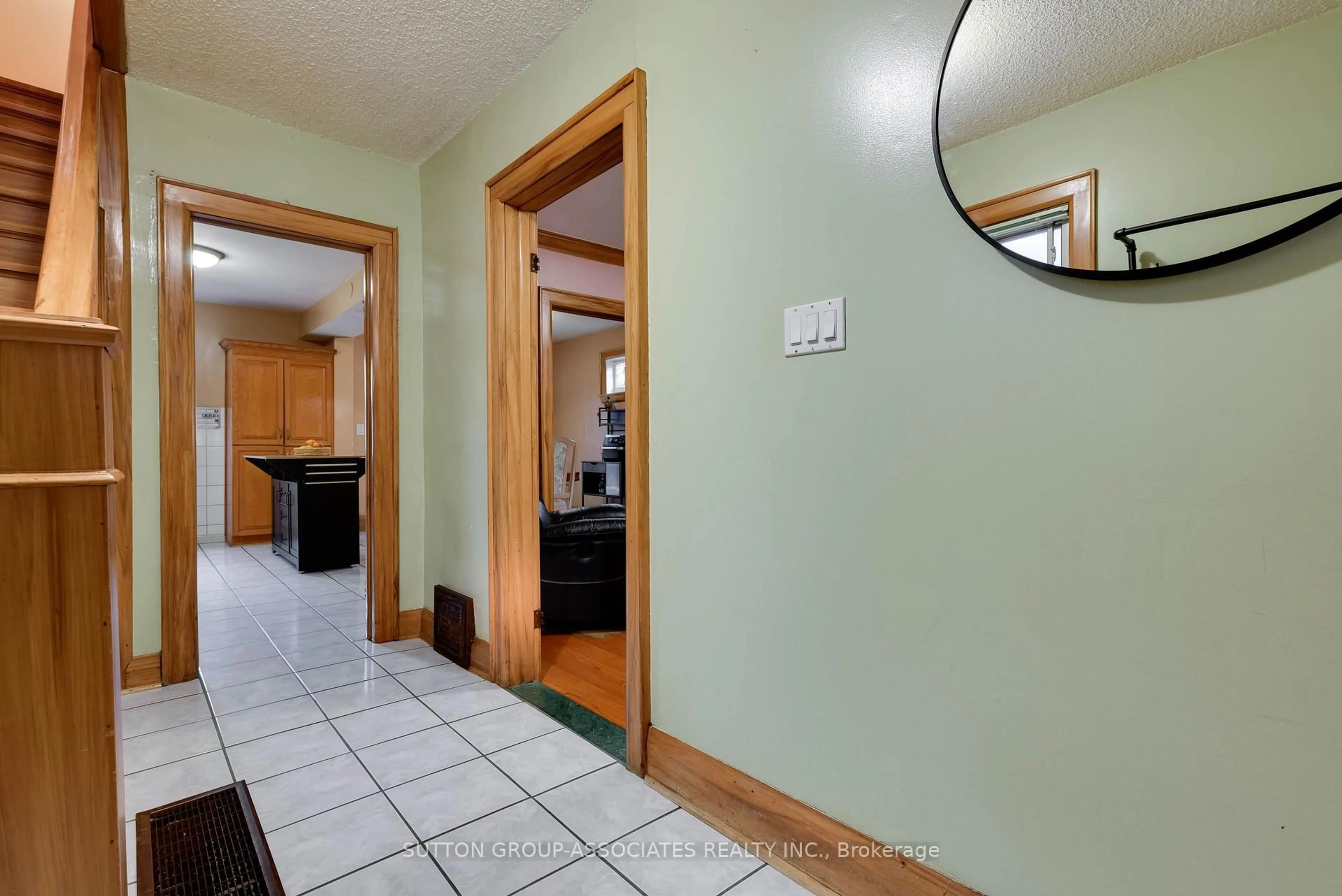 Indoor entryway for 219 Atlas Ave, Toronto Ontario M6C 3P6