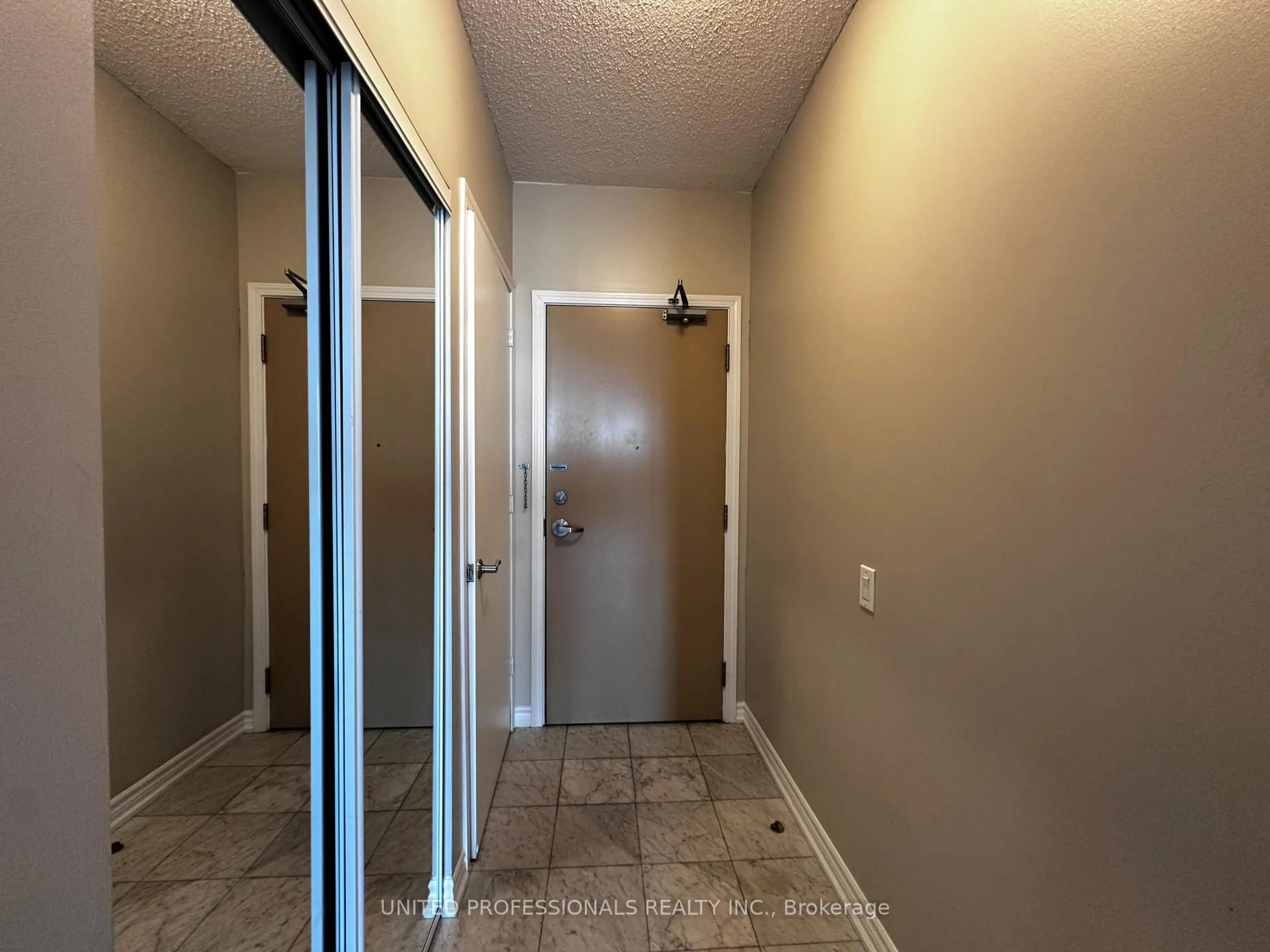Indoor entryway for 60 Byng Ave #1812, Toronto Ontario M2N 4K3