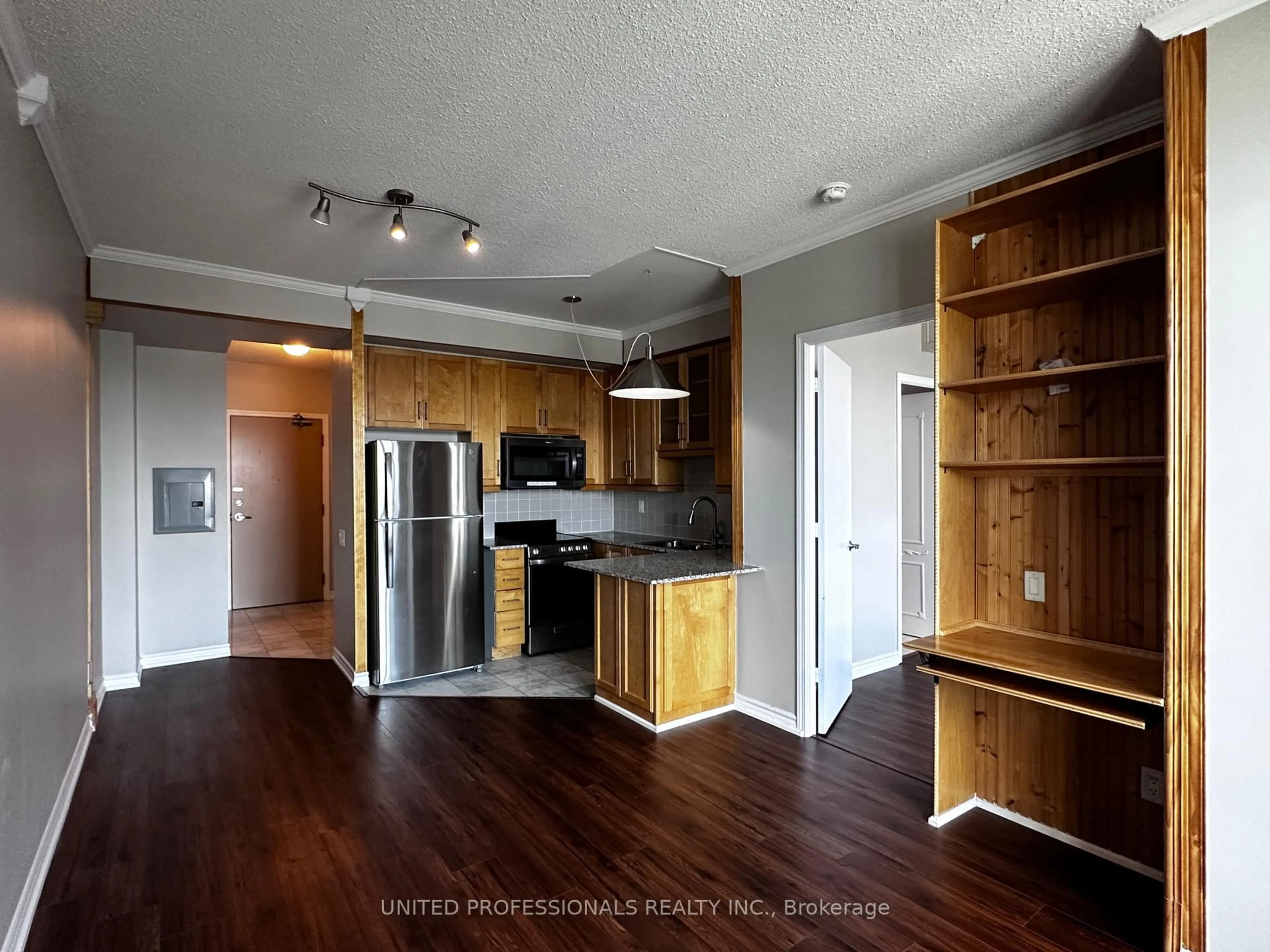 Open concept kitchen, wood/laminate floor for 60 Byng Ave #1812, Toronto Ontario M2N 4K3