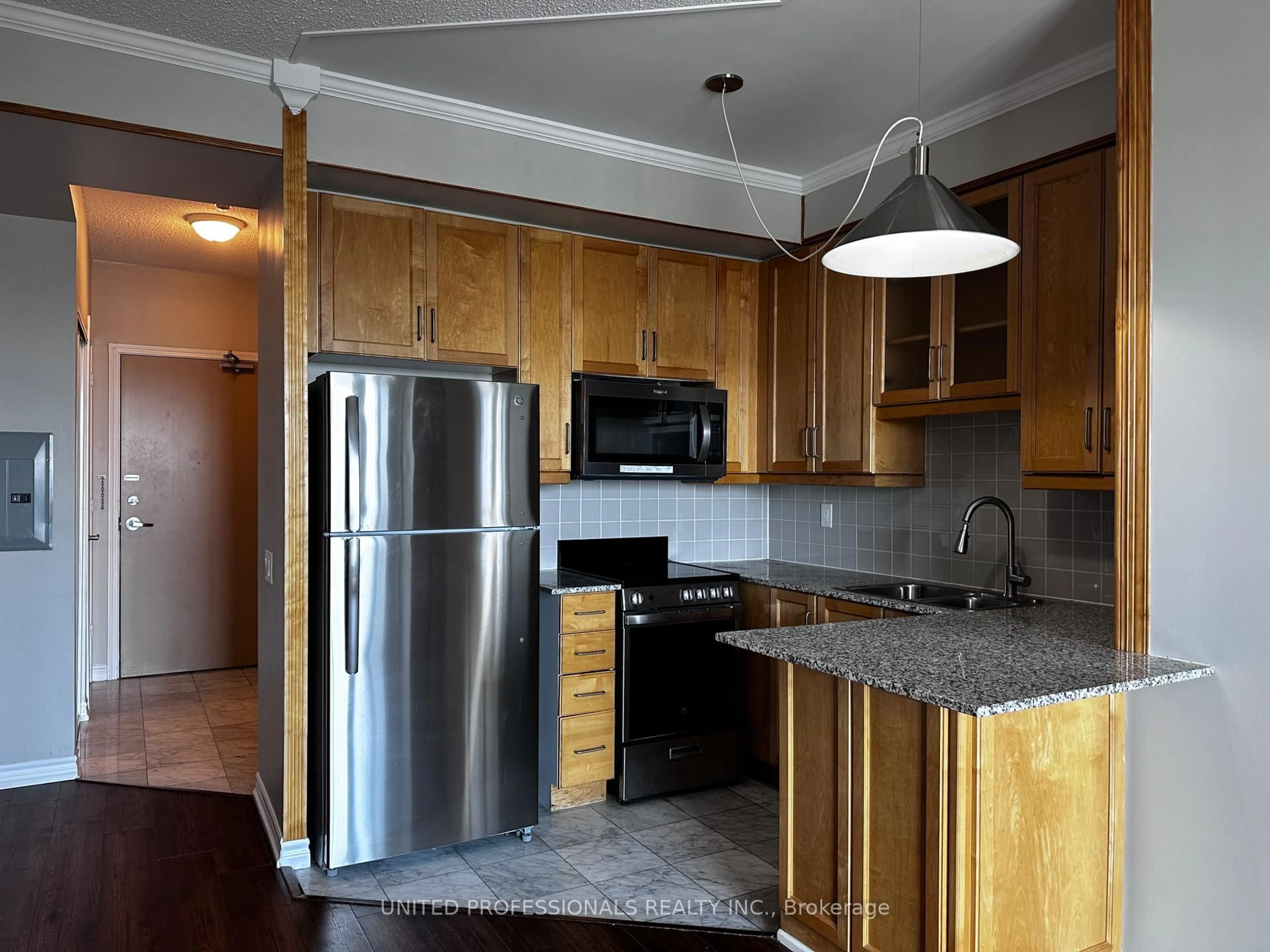 Standard kitchen, unknown for 60 Byng Ave #1812, Toronto Ontario M2N 4K3