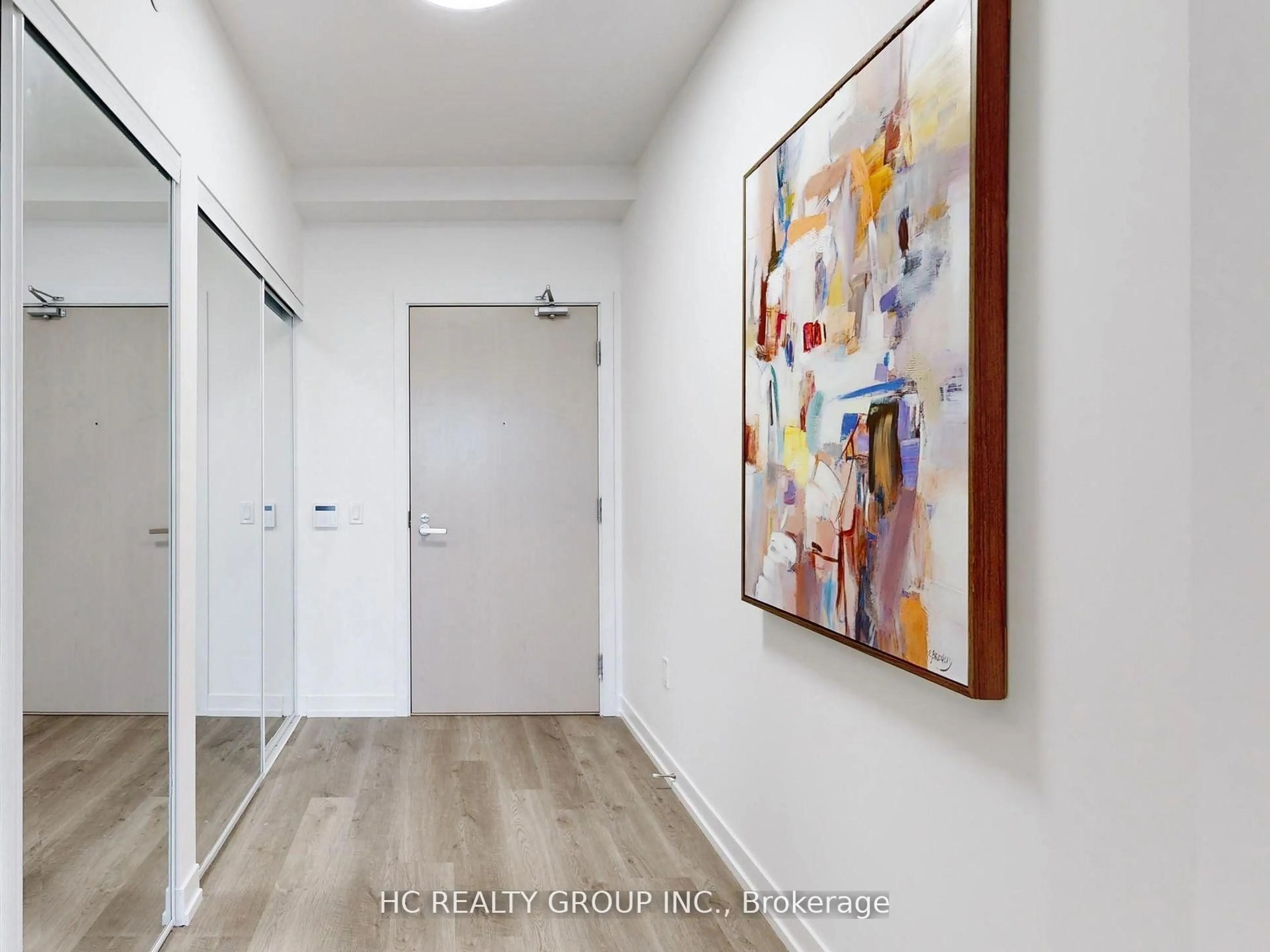 Indoor entryway for 55 Cooper St #6901, Toronto Ontario M5E 0G1