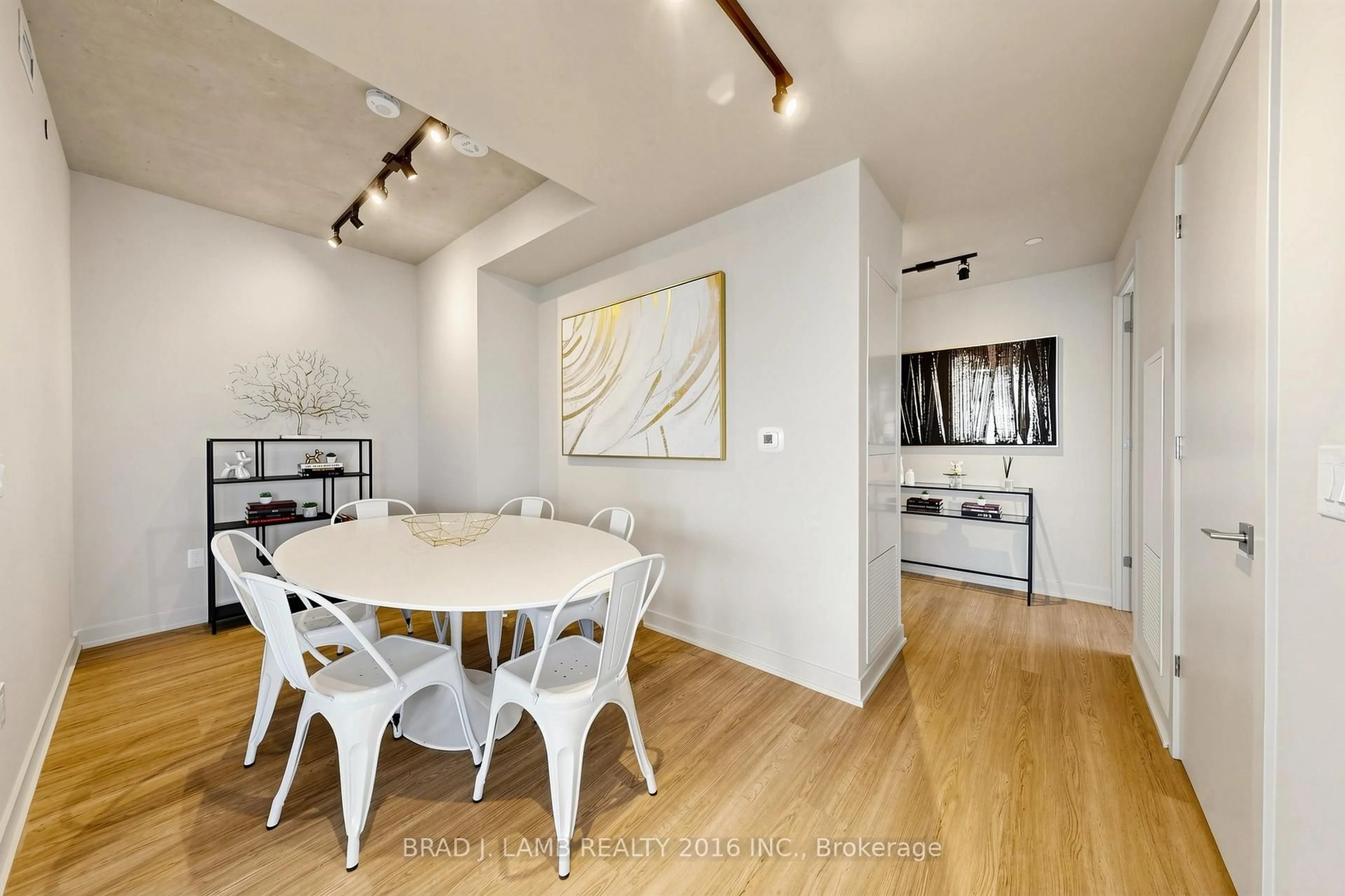 Dining room, unknown for 284 King St #2901, Toronto Ontario M5A 1K4